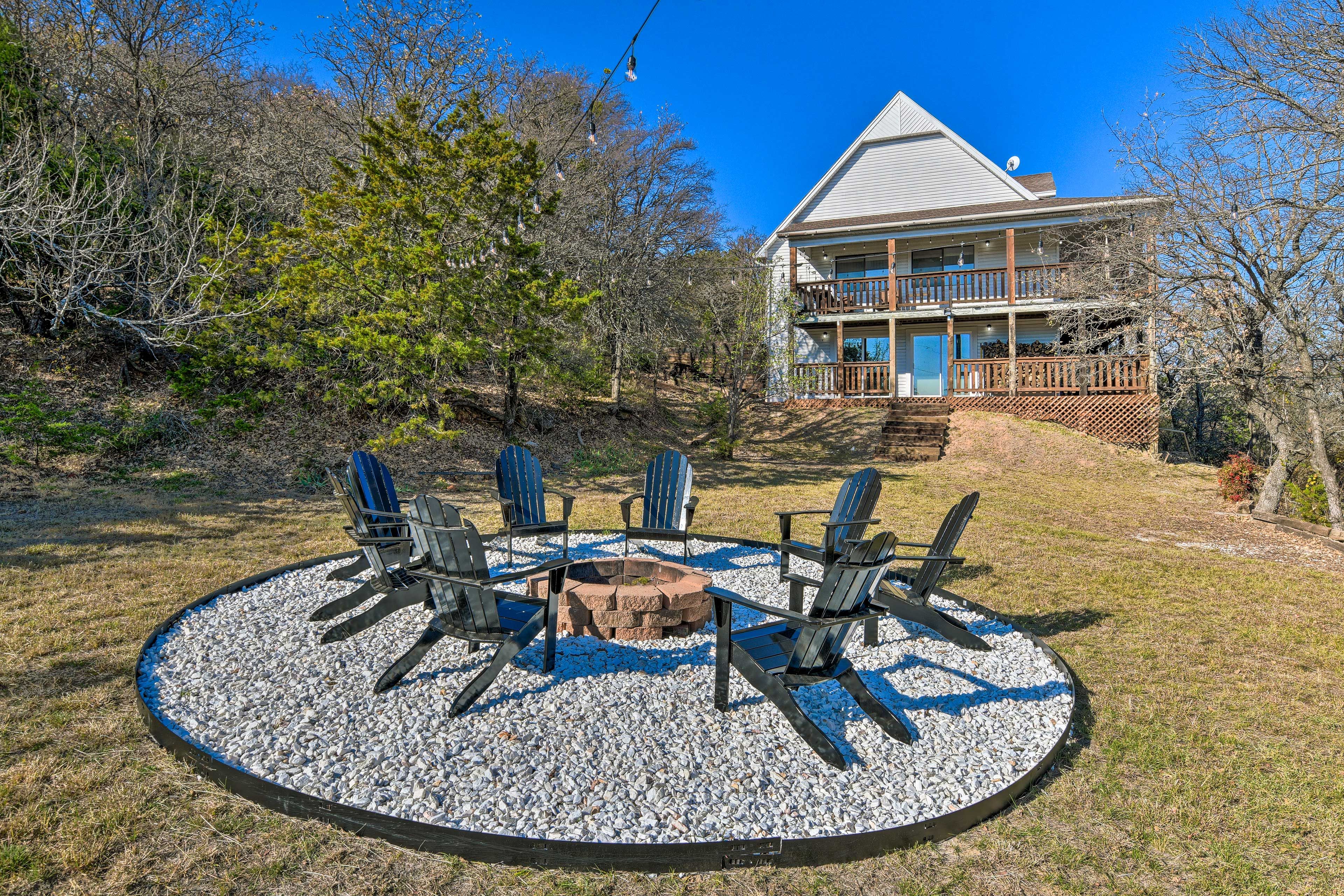 Gordon Vacation Rental | 4BR | 3BA | 2,700 Sq Ft | 5 Steps to Access