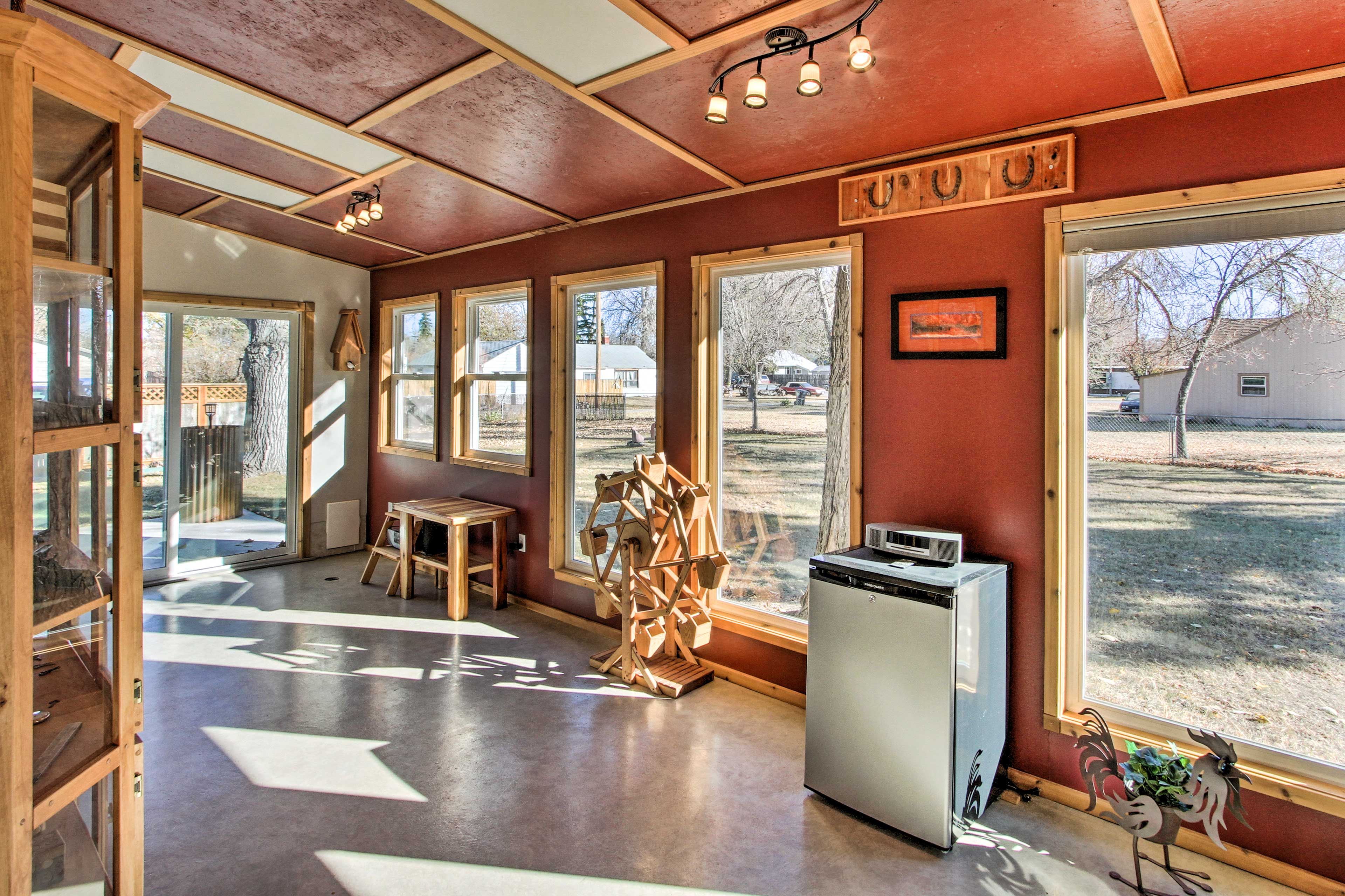 Sunroom | Mini-Fridge