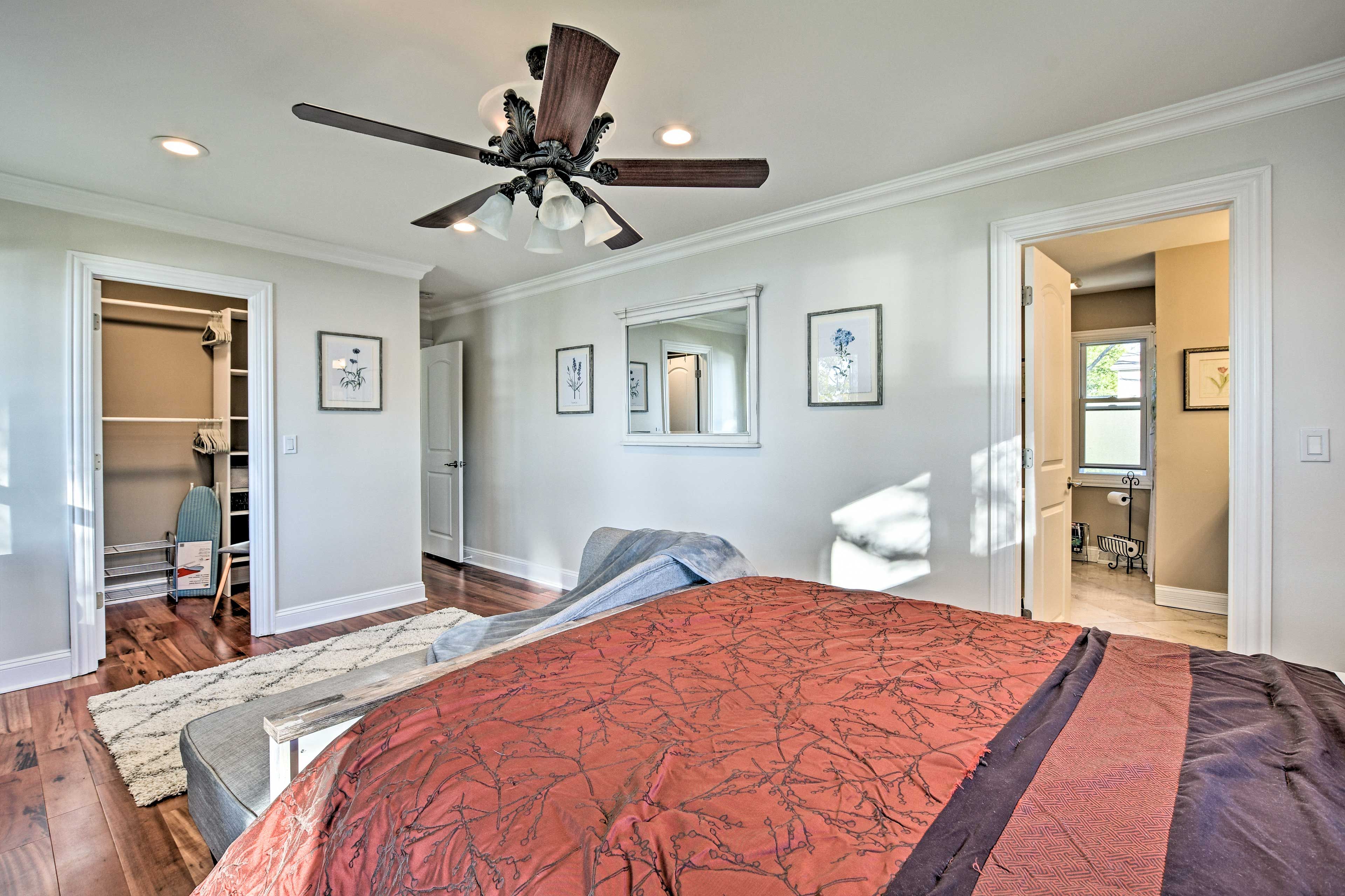 Bedroom 2 | Smart TV | Linens Provided