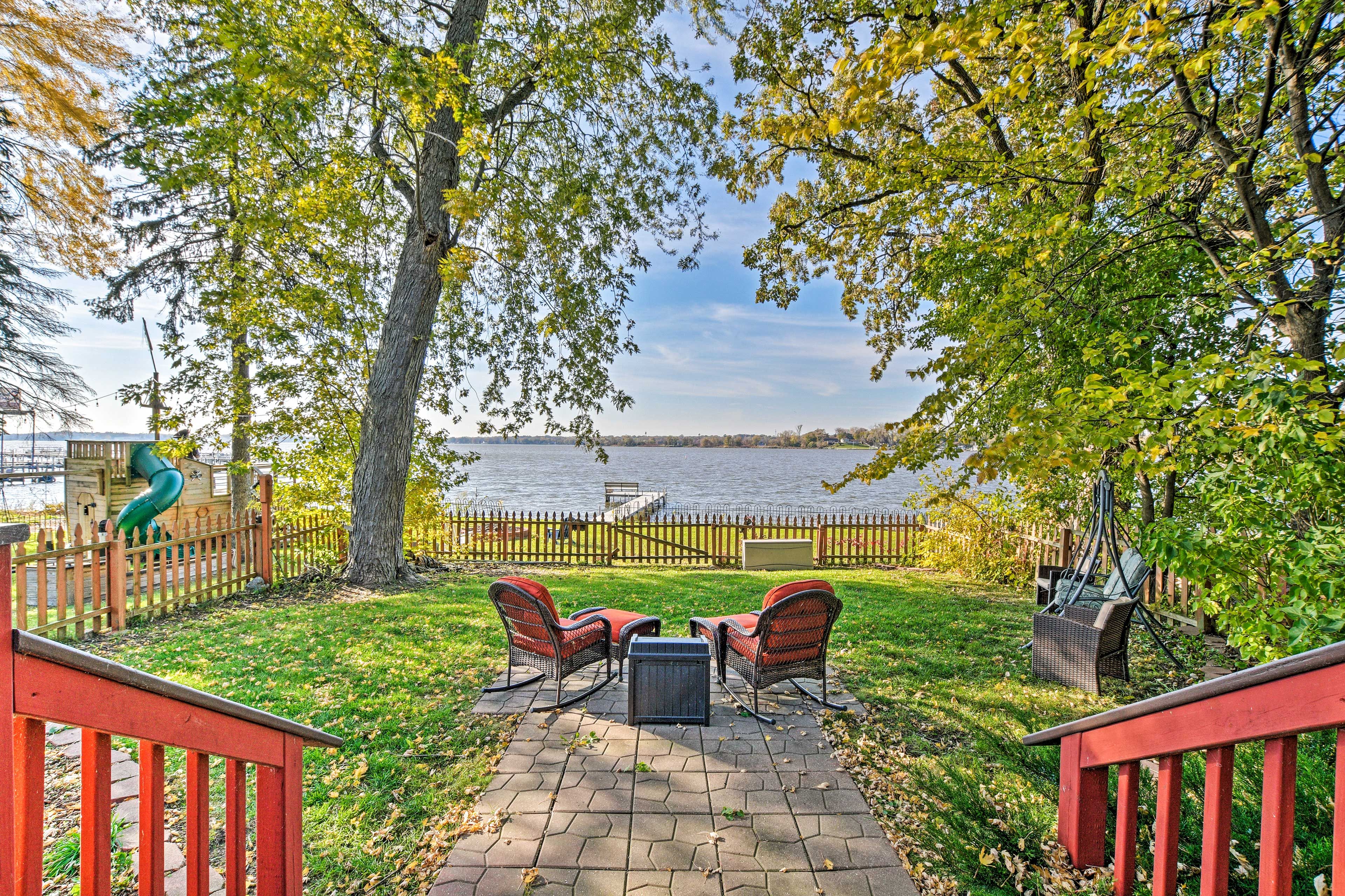 Fox Lake Vacation Rental | 5BR | 4BA | 3 Stories | Stairs Required | 2,800 Sq Ft