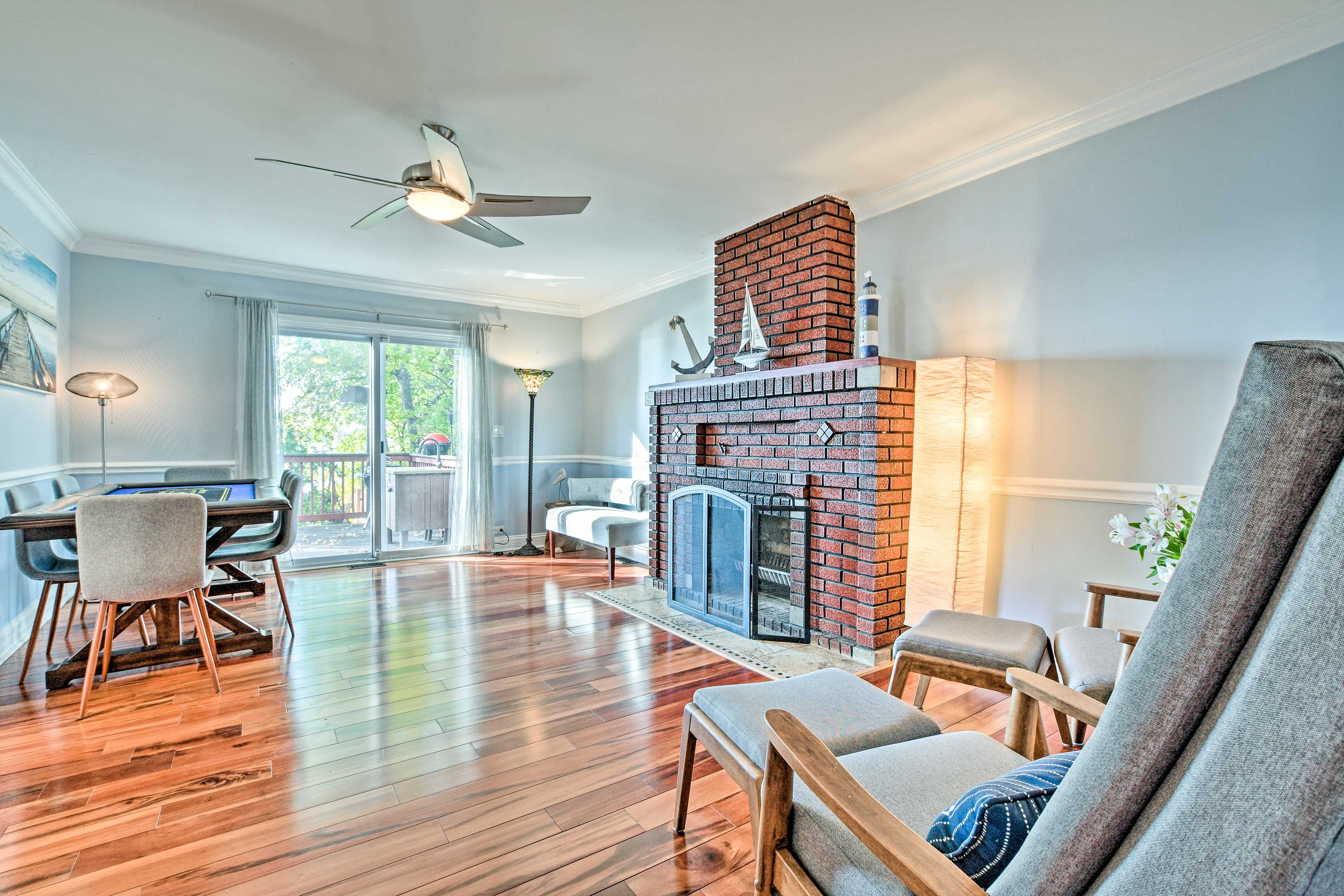 Living Room | Free WiFi (High Speed) | Central Heat & A/C