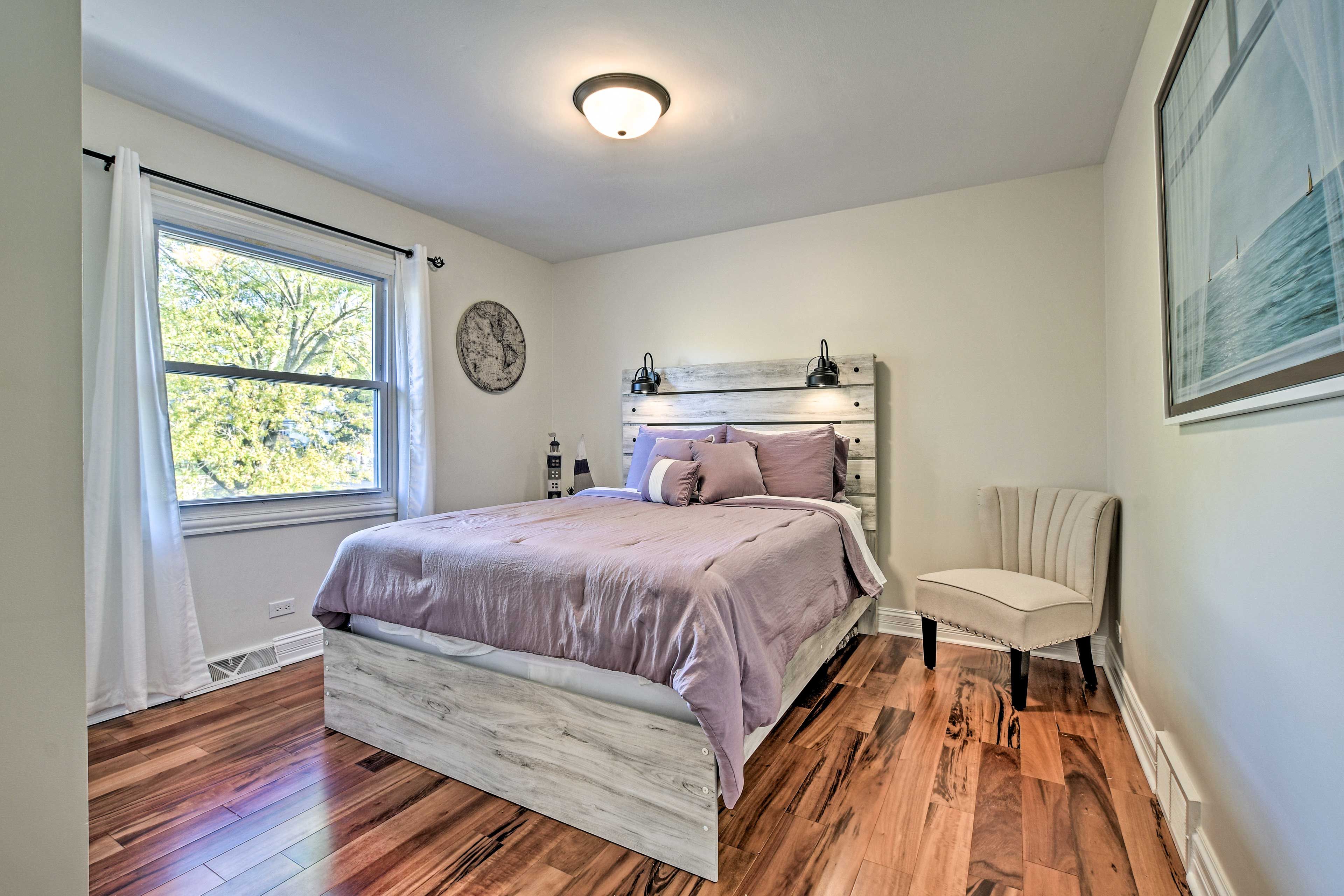 Bedroom 5 | Upper Level | Queen Bed