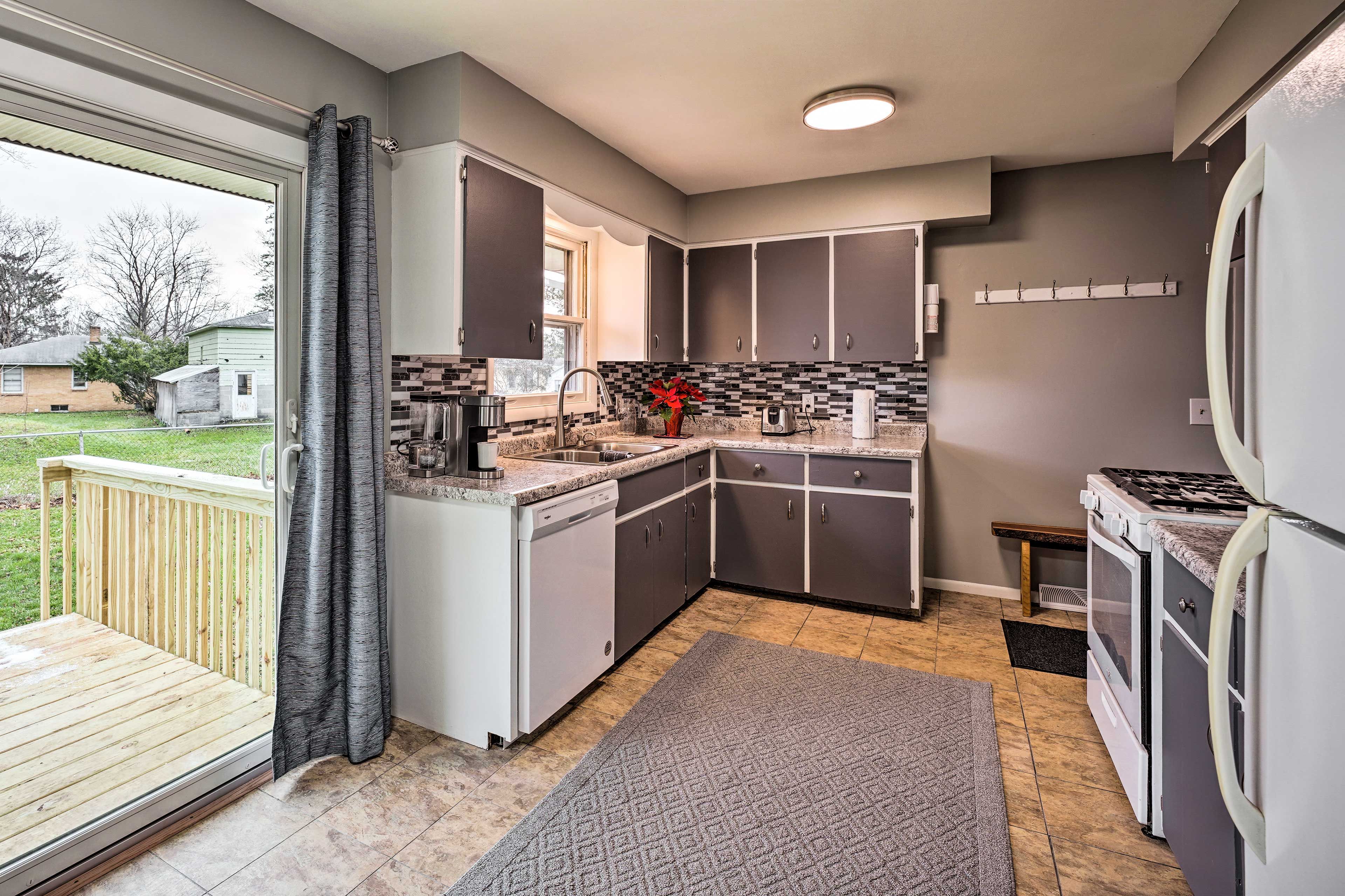 Kitchen | Keurig Coffee Maker | Crock-Pot