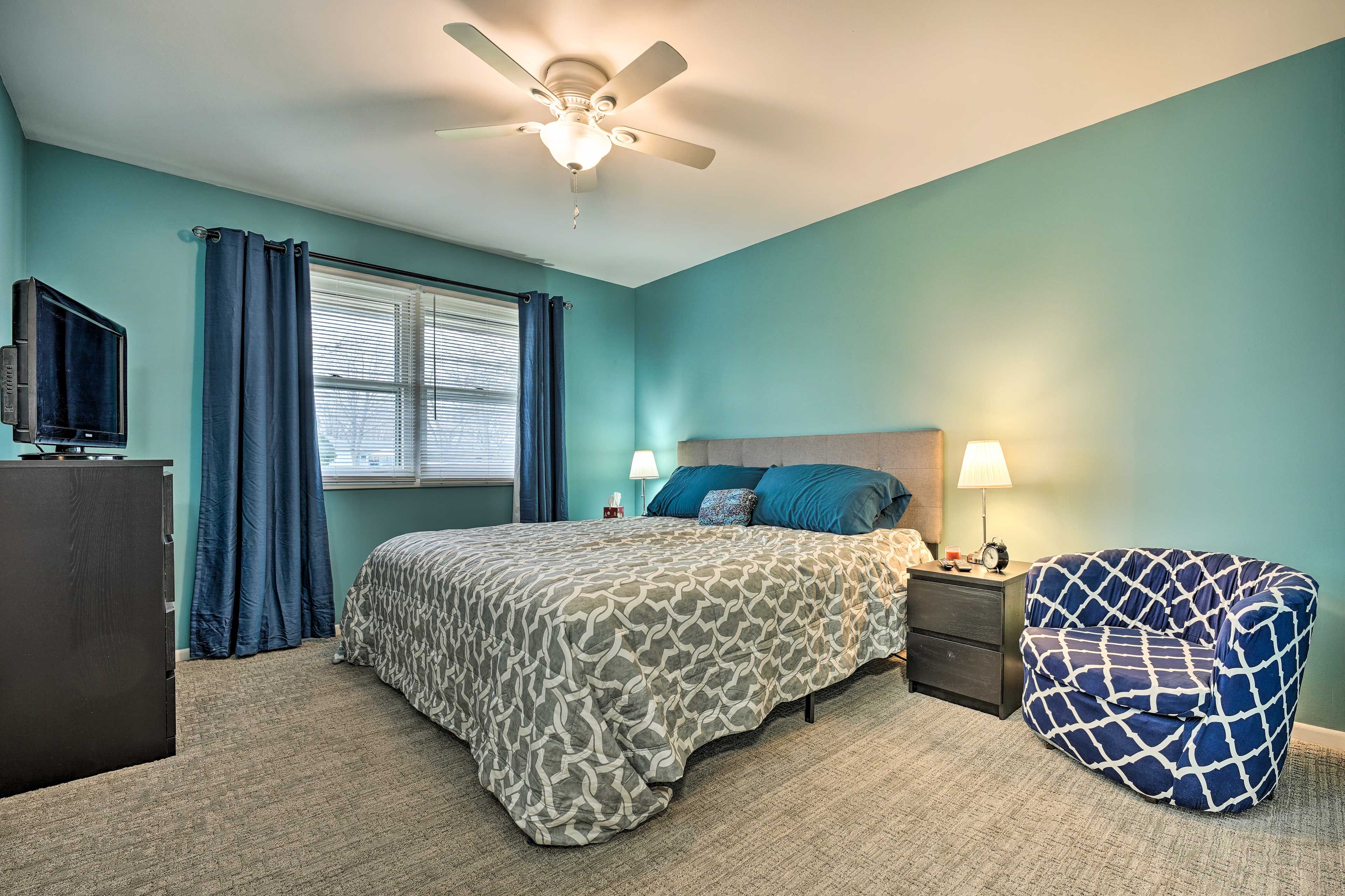 Bedroom 1 | King Bed