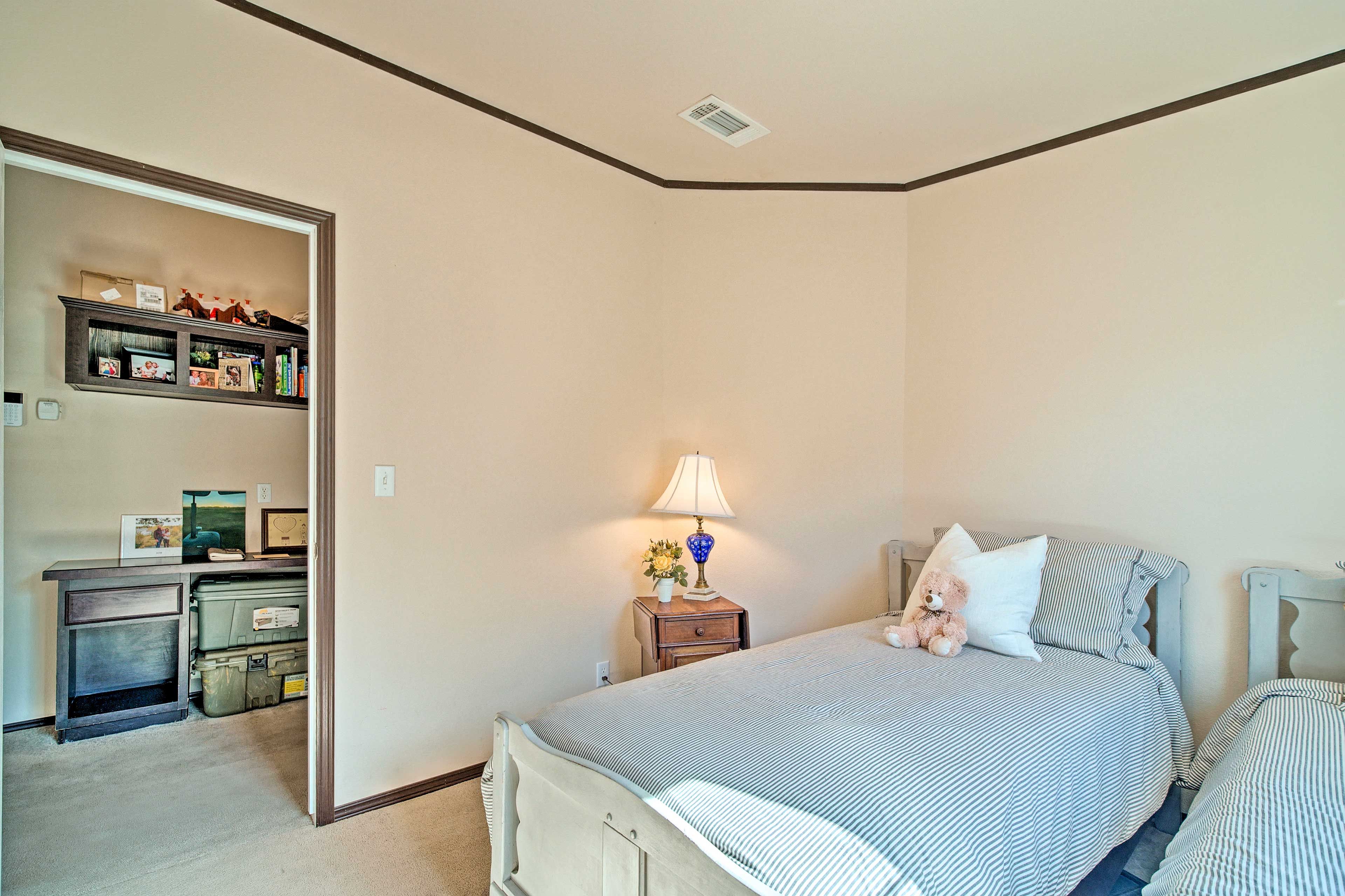 Bedroom 4 | Children's Toys