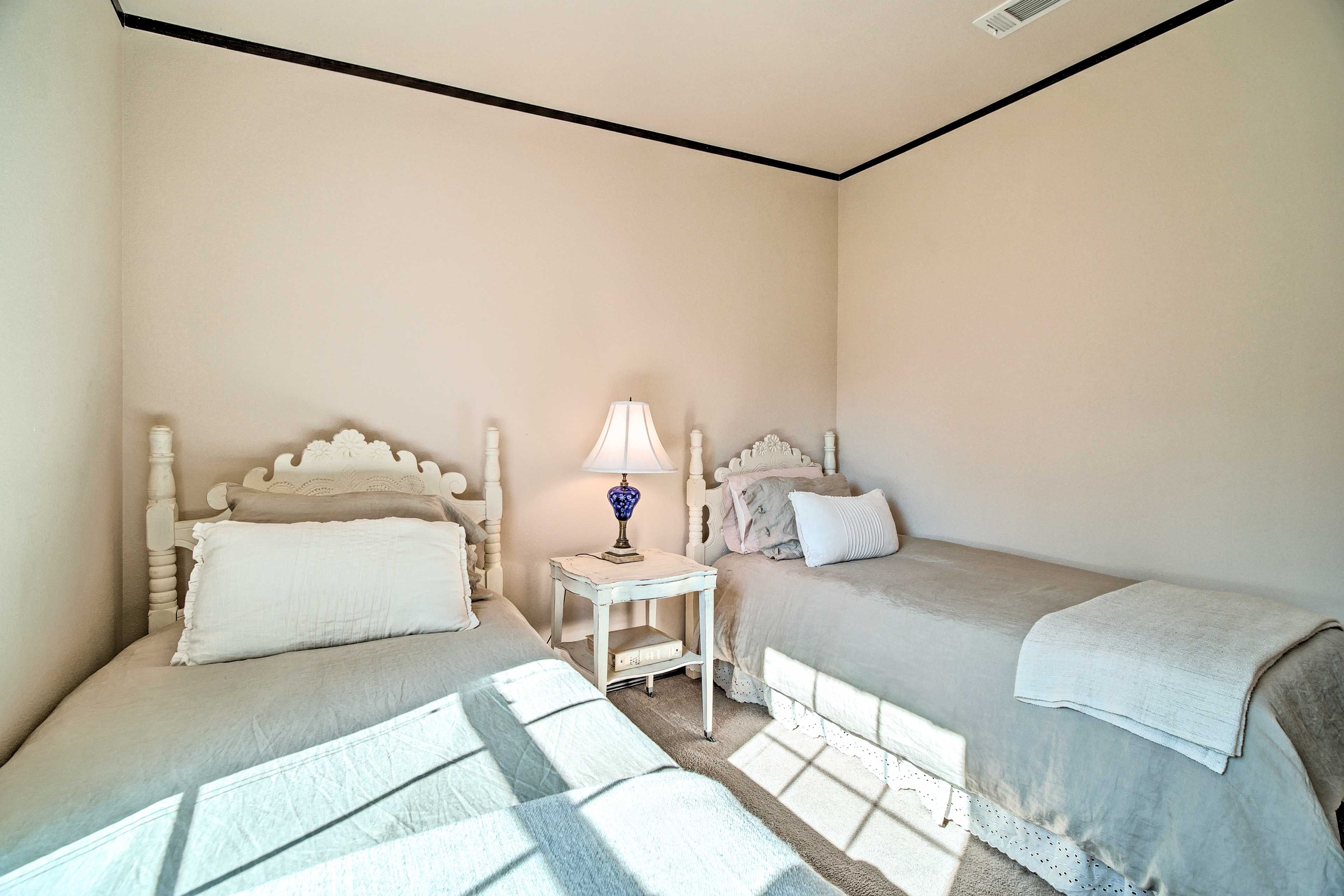 Bedroom 3 | 2 Twin Beds