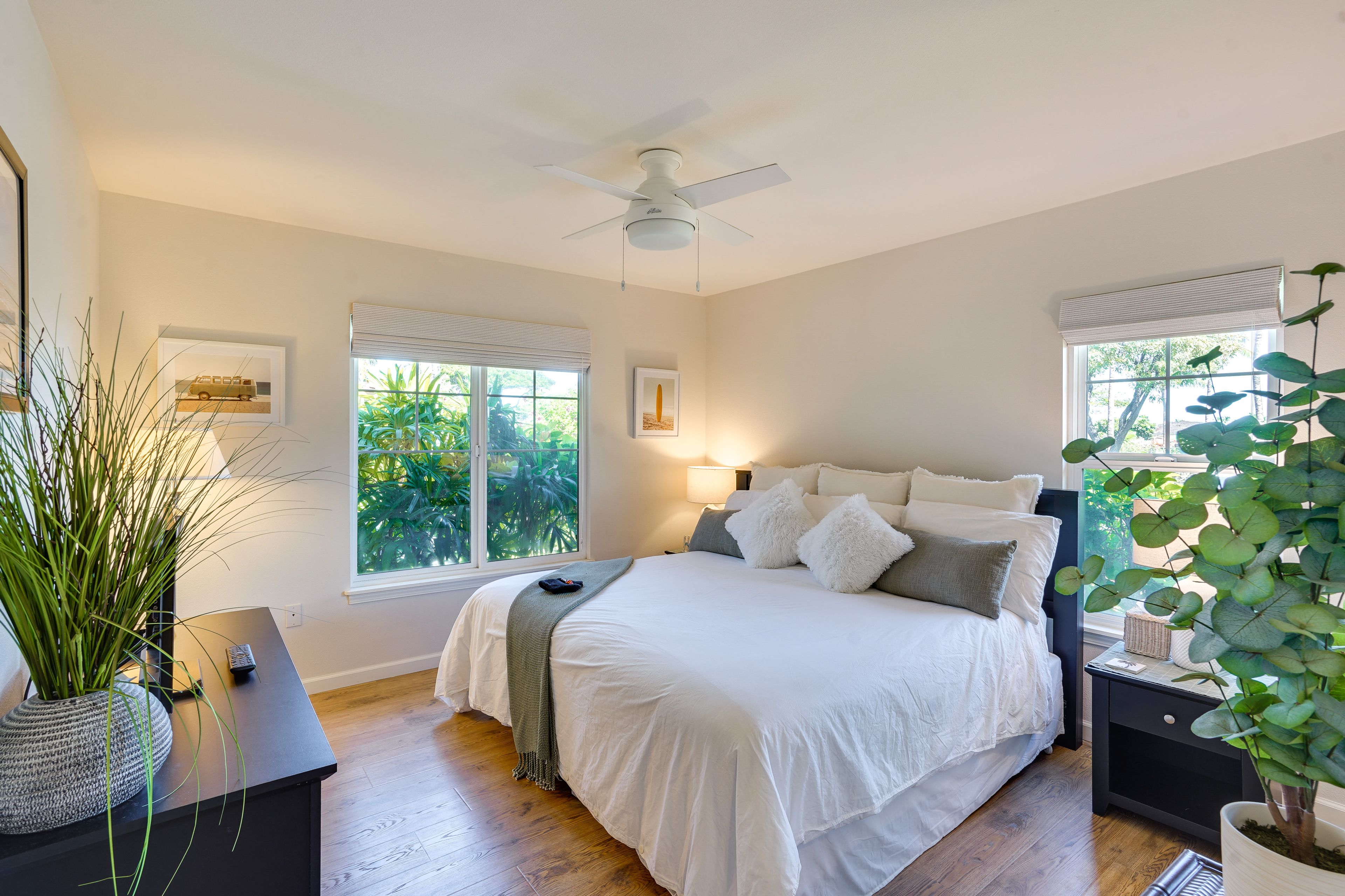 Bedroom 2 | Main Level | King Bed (or 2 Twin Beds) | Pack 'n Play Available