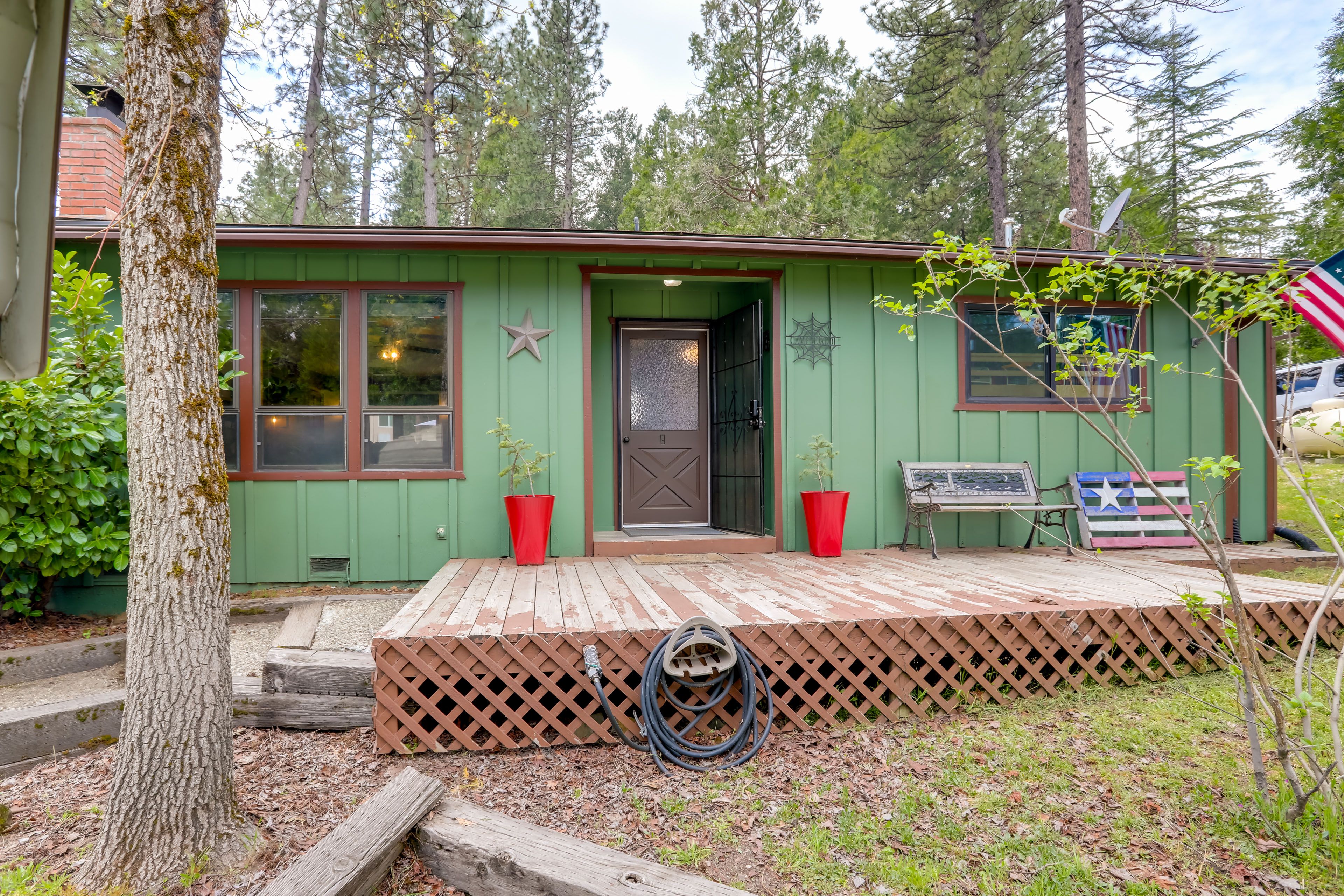Parking | Carport (1 Vehicle) | Driveway (2 Vehicles)