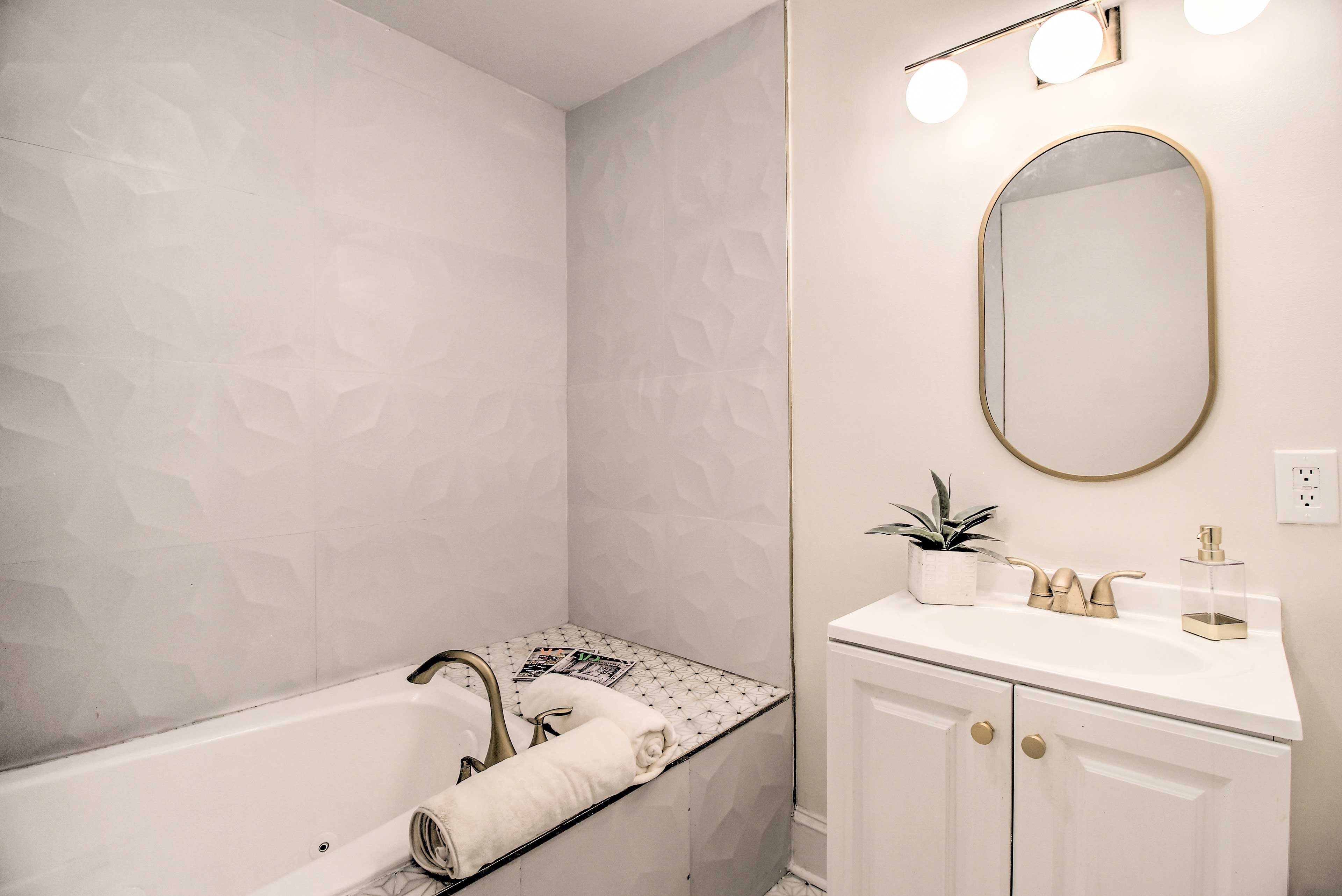 Full Bathroom