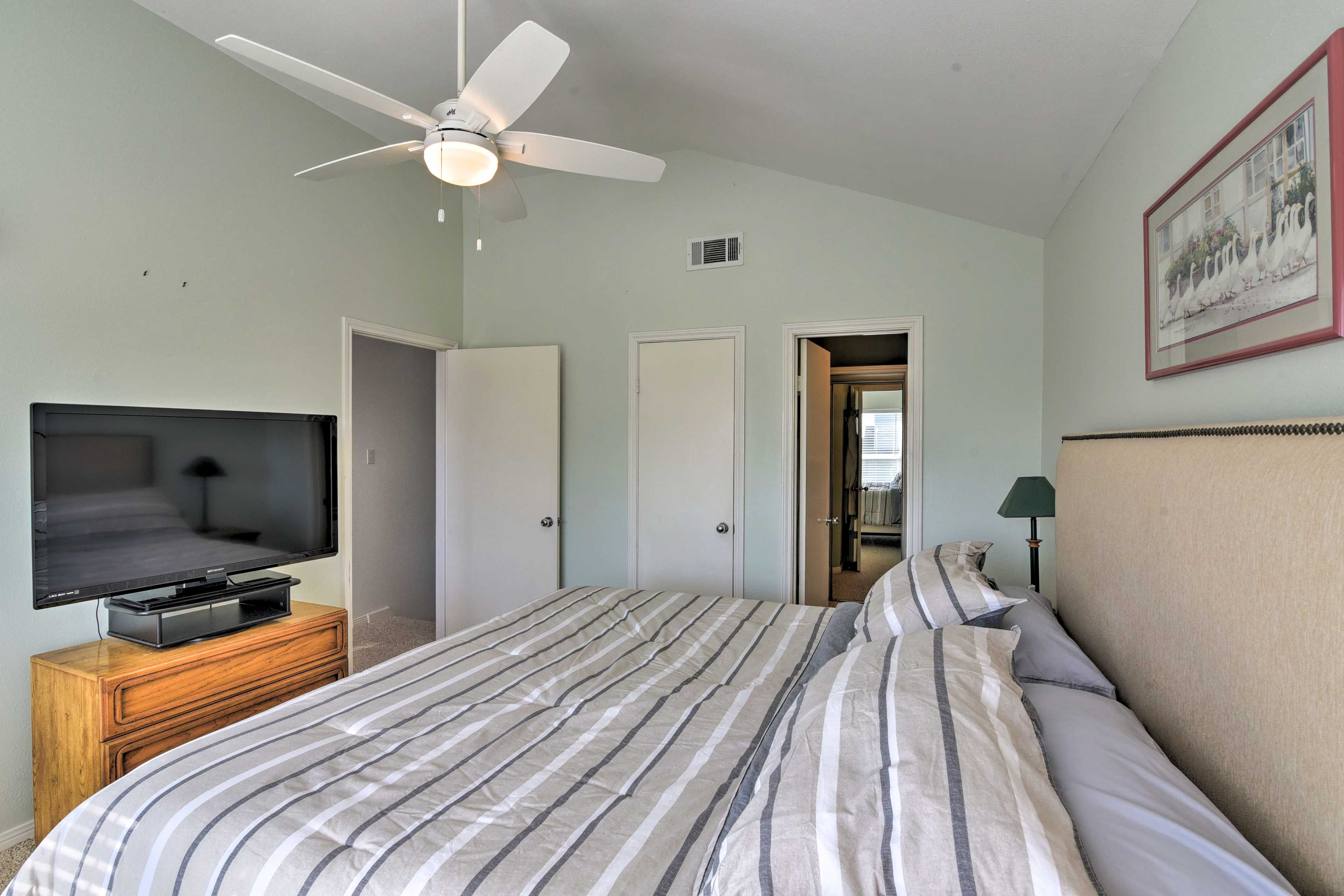 Bedroom 1 | Smart TV | Linens Provided