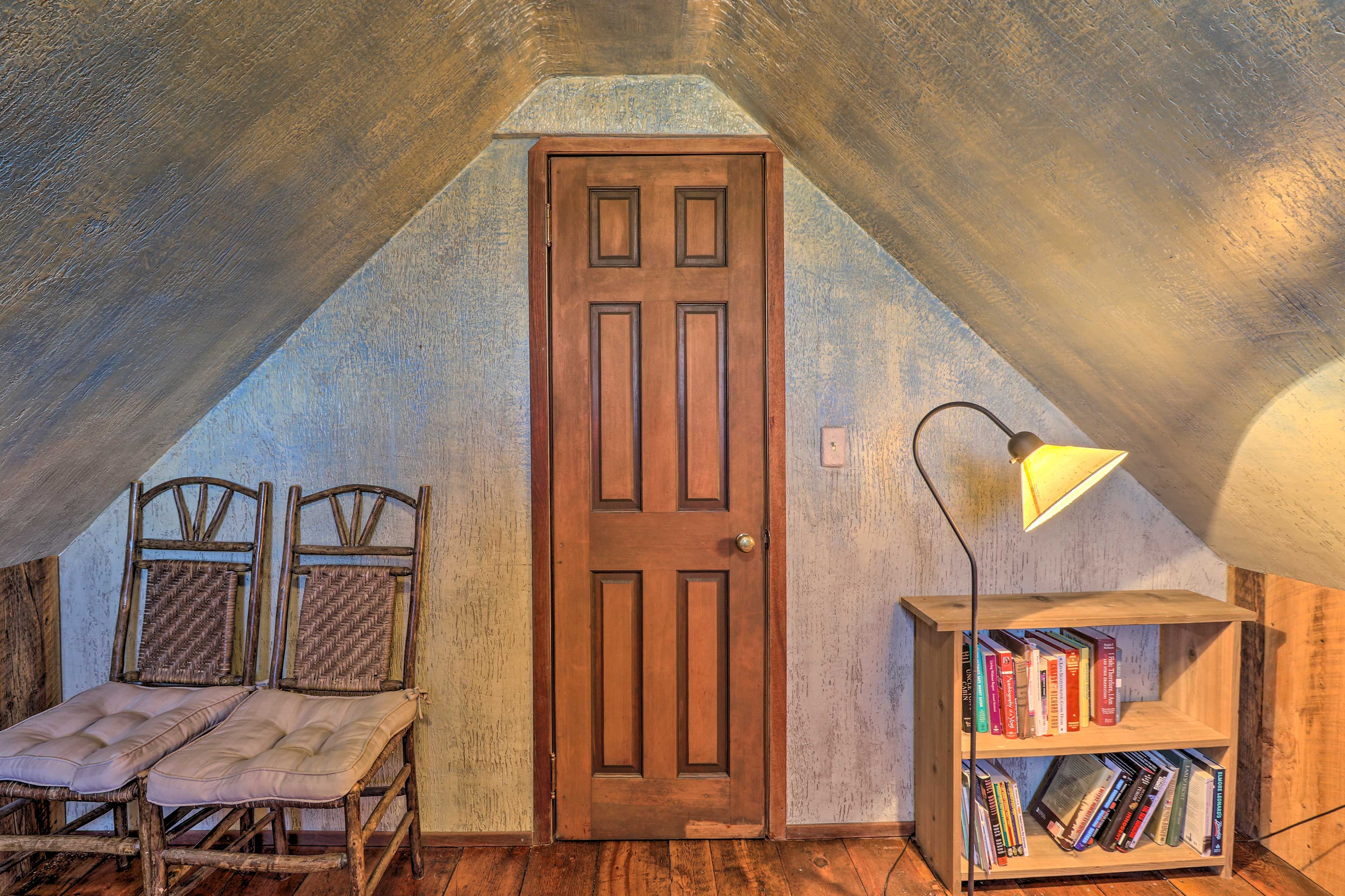 Bedroom 3 | Books