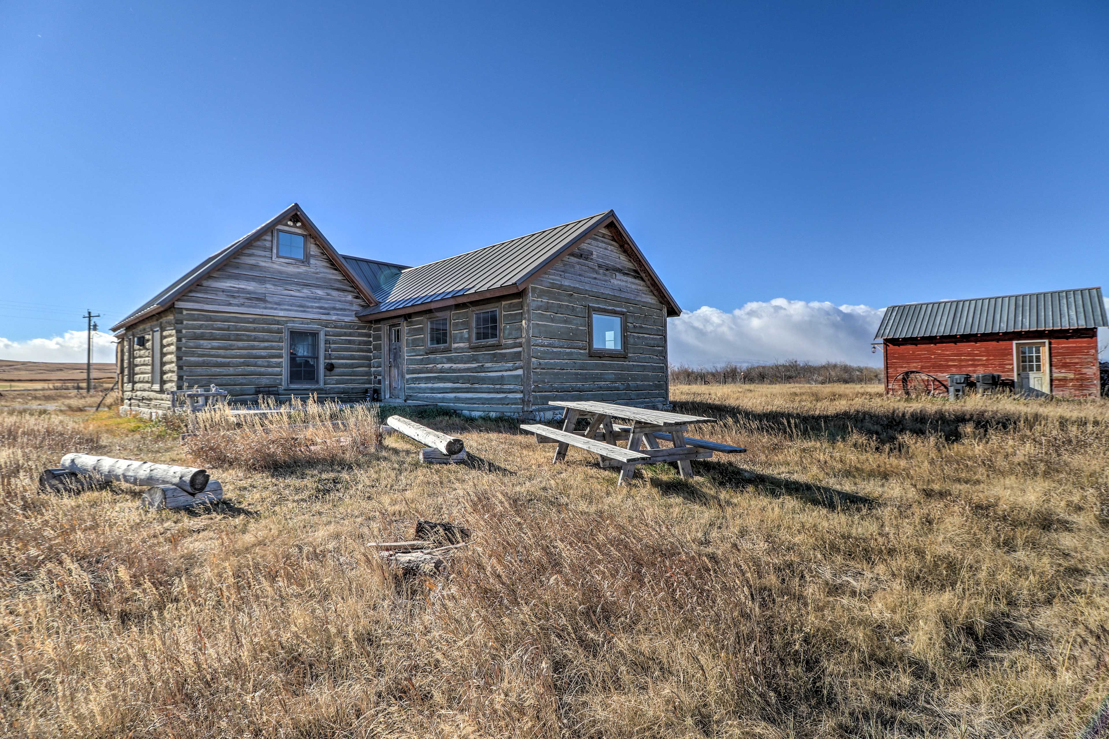 Cabin Exterior | Dining Area