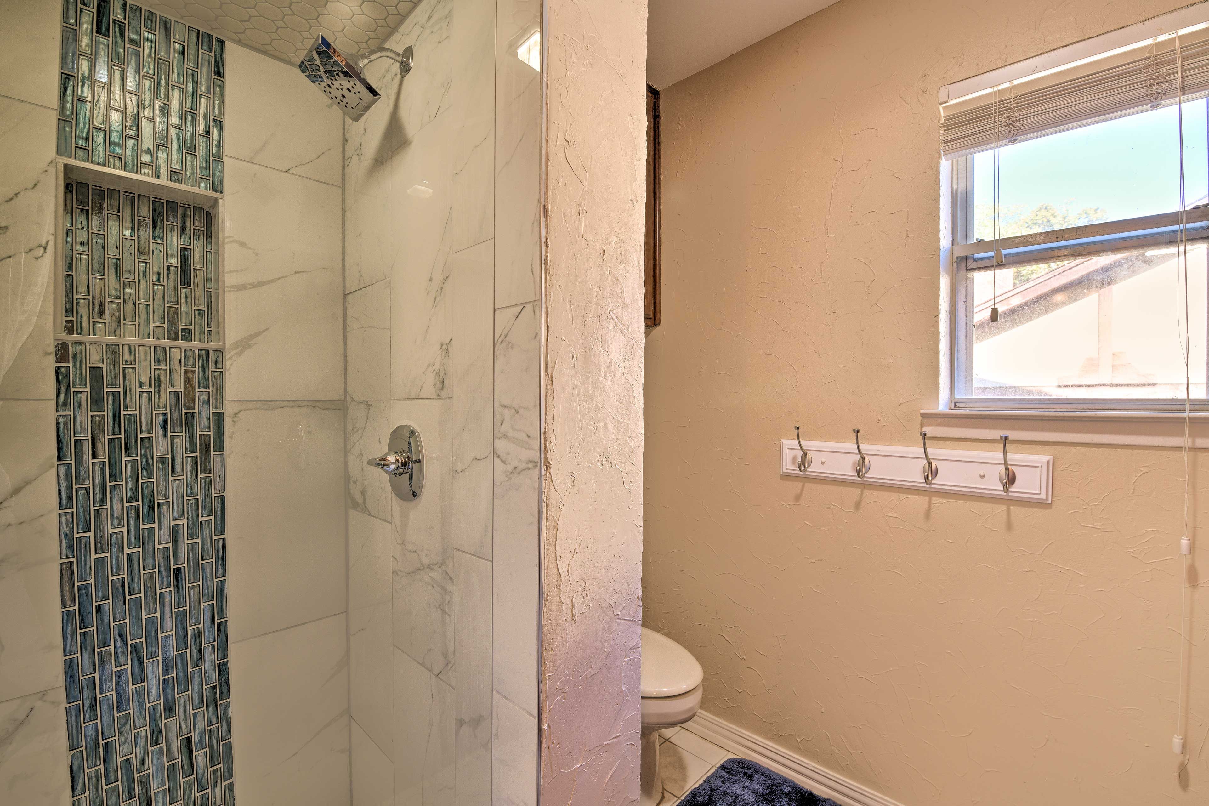 Full En-Suite Bathroom