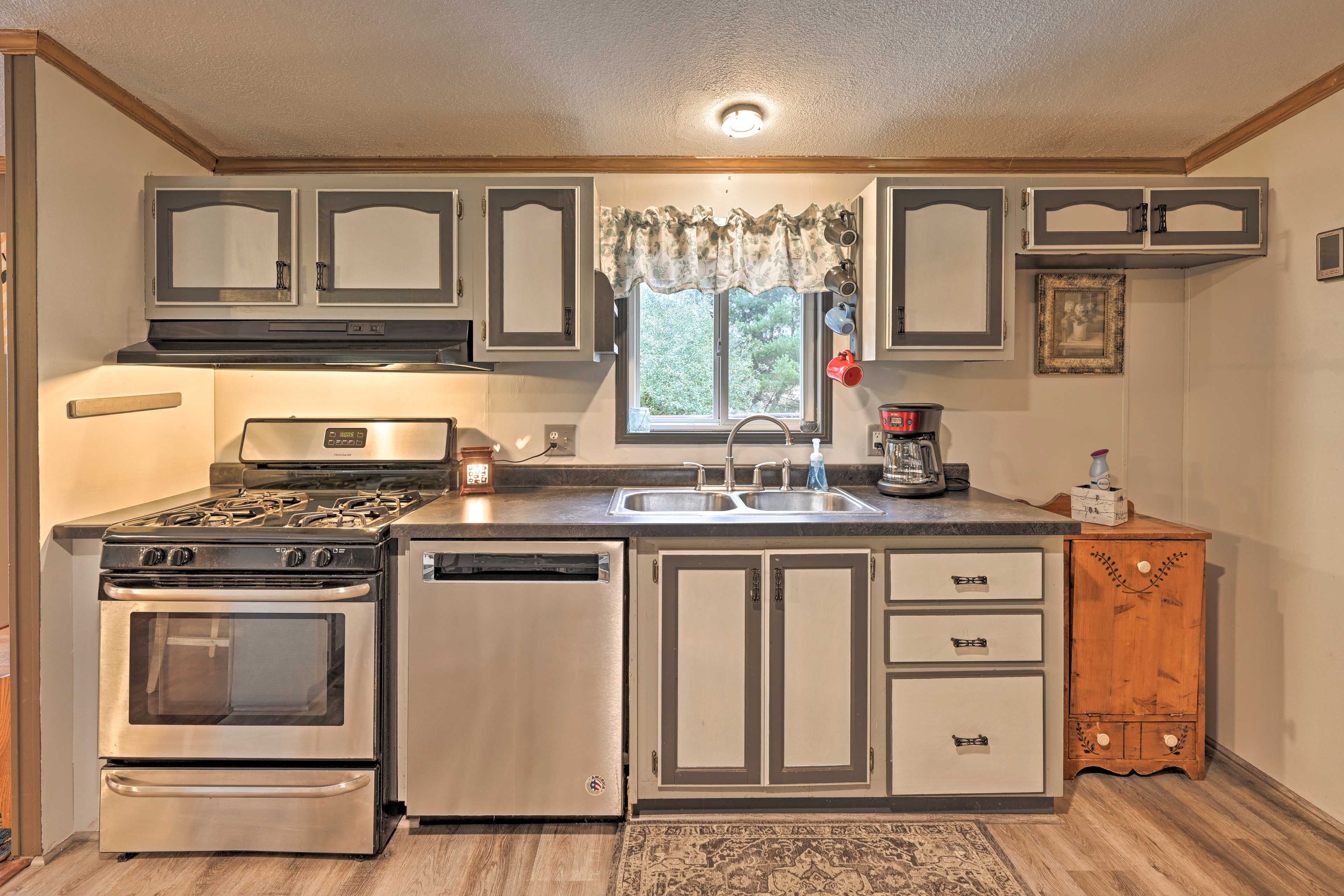 Fully Equipped Kitchen | Cooking Basics | Dishware & Flatware