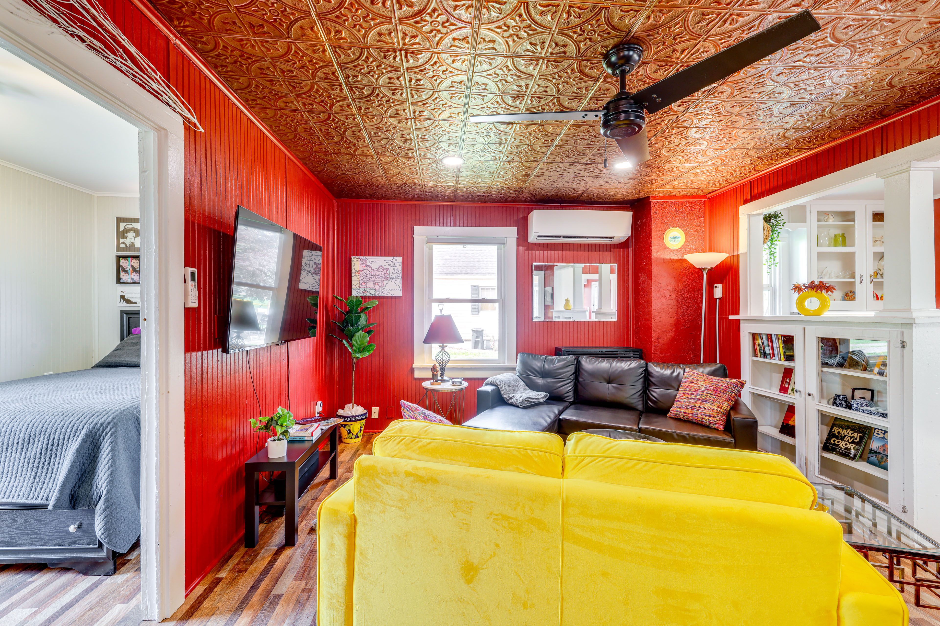 Living Room | Heated Floors | Central A/C | Smart TV