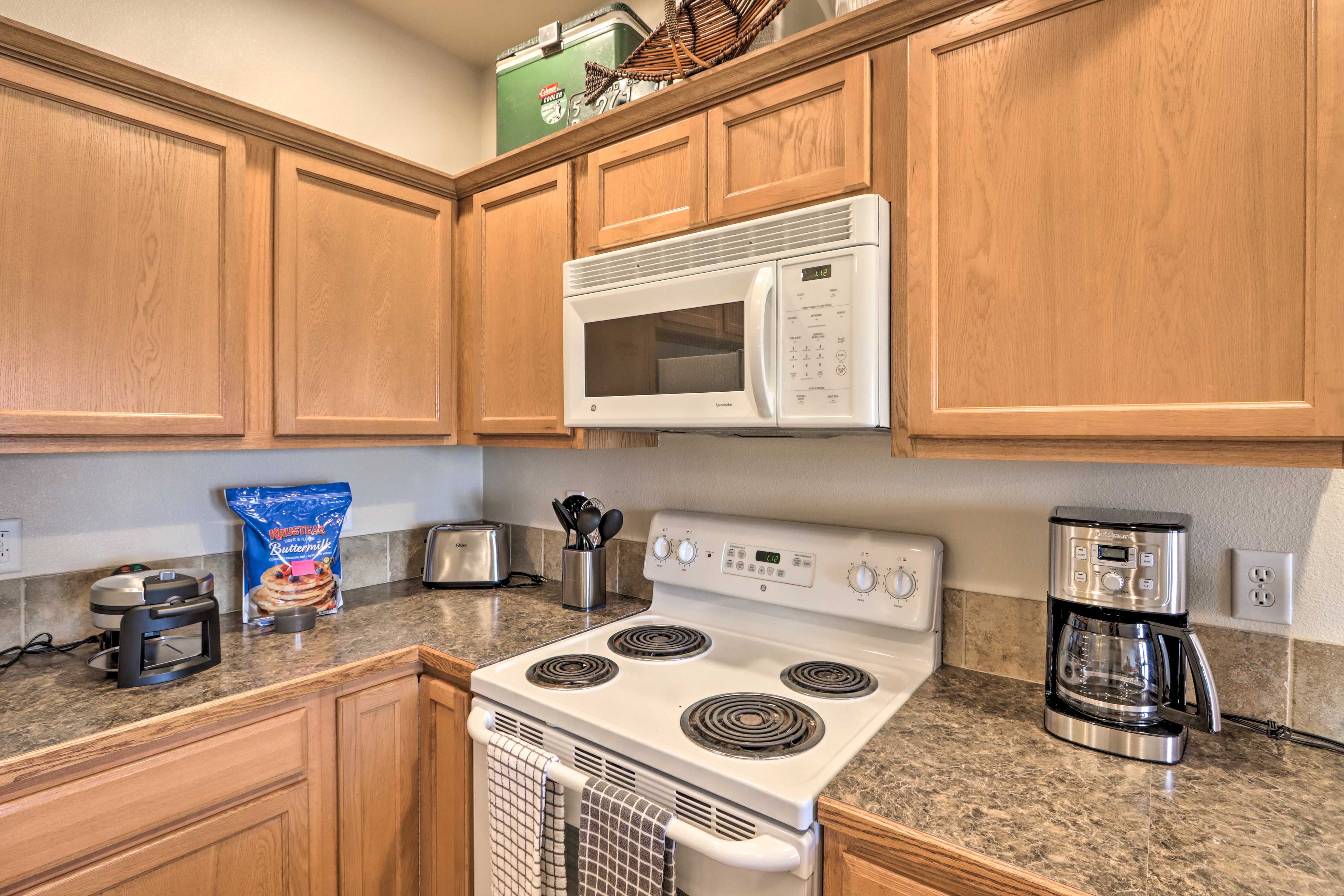 Kitchen | Waffle Maker | Drip Coffee Maker w/ Ground Coffee | Toaster