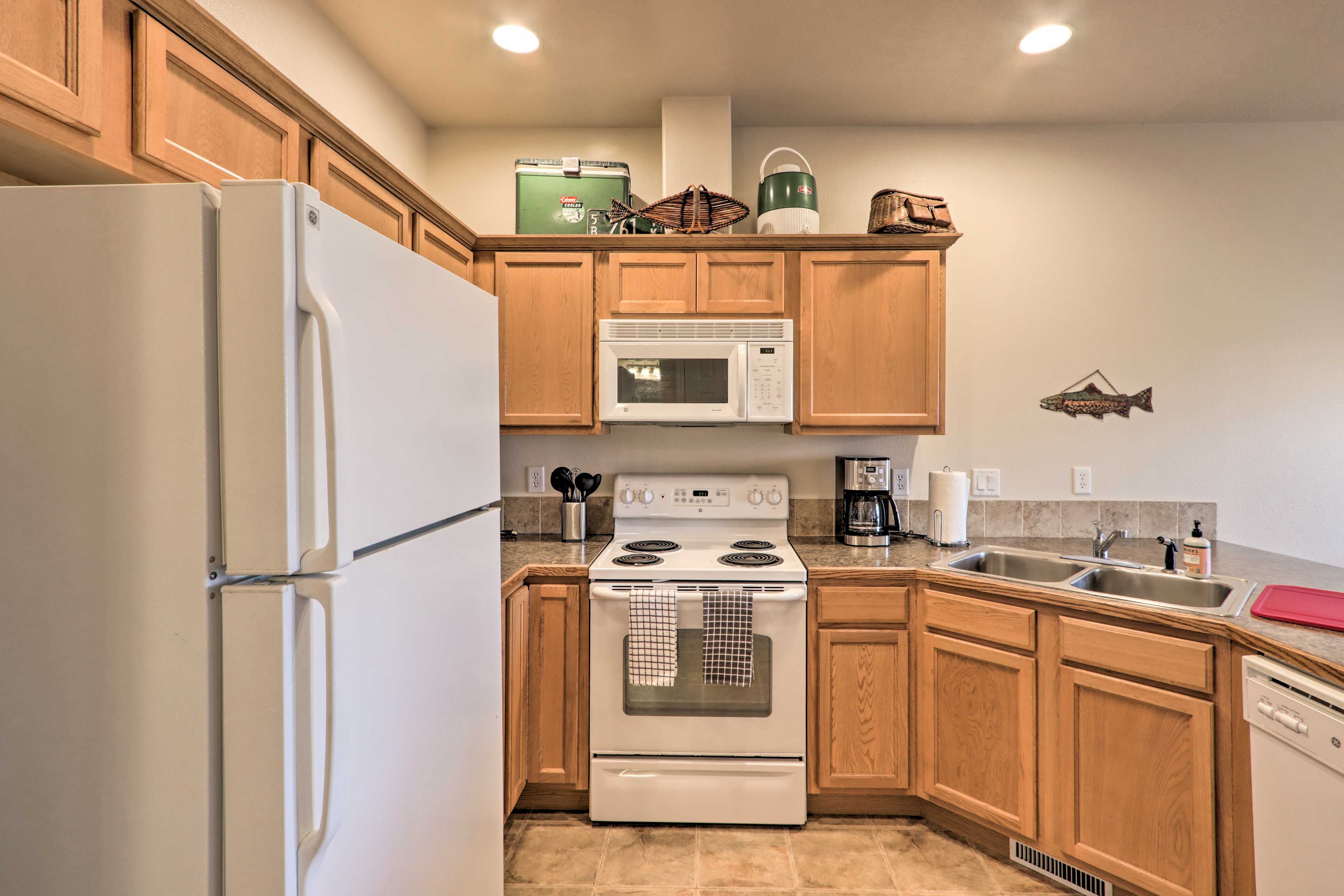Kitchen | Fully Equipped | Cooking Basics | Dishware & Flatware
