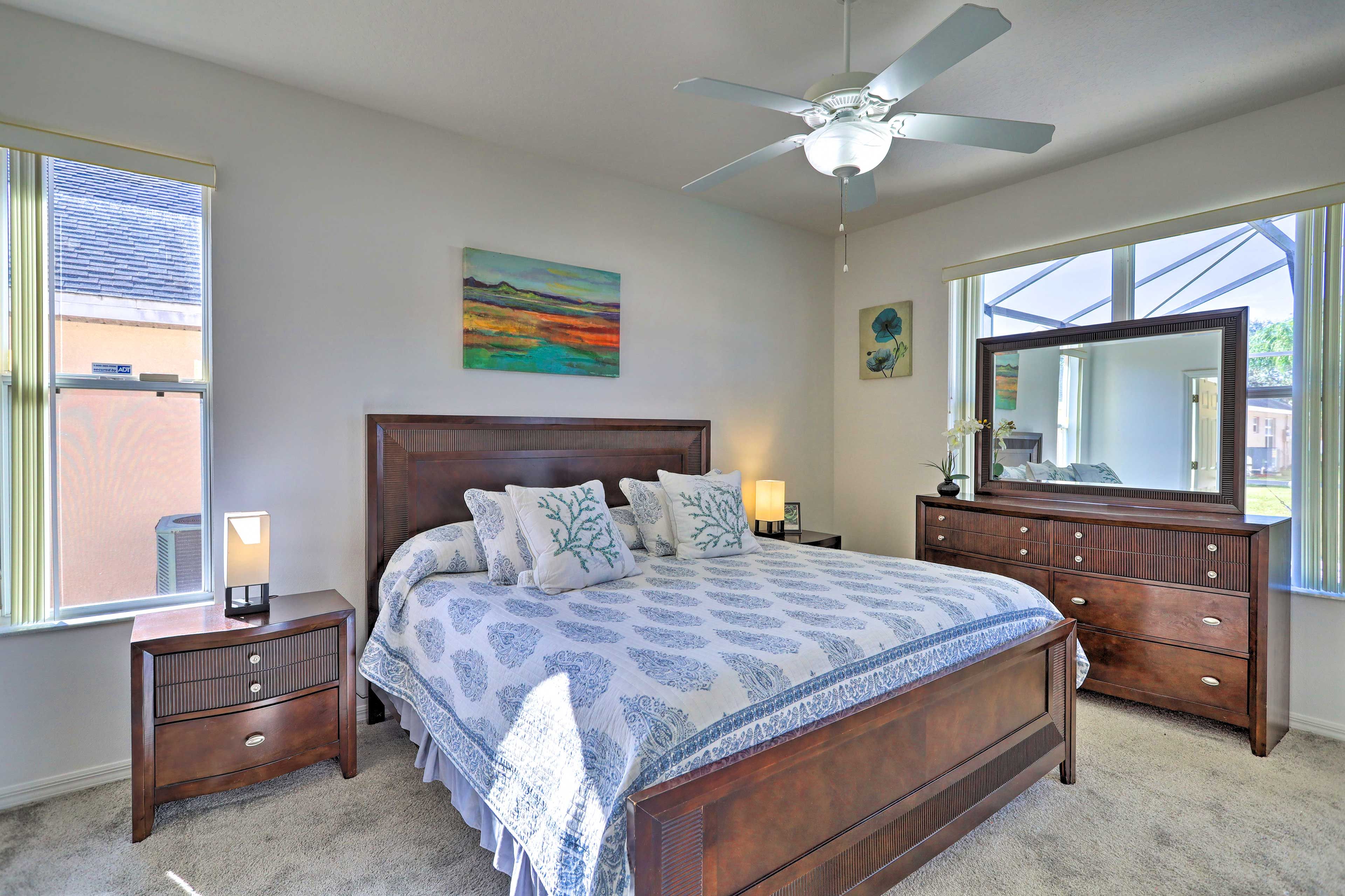 Bedroom 1 | King Bed