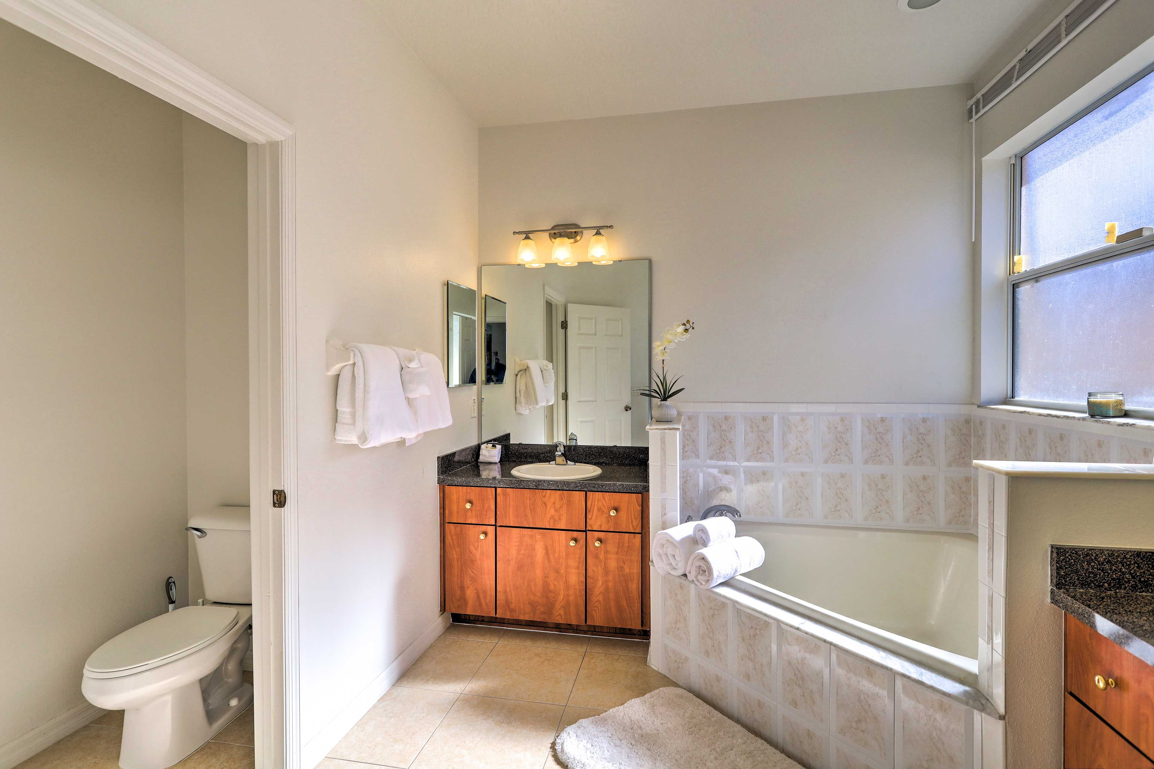 En-Suite Bathroom | Linens & Towels Provided