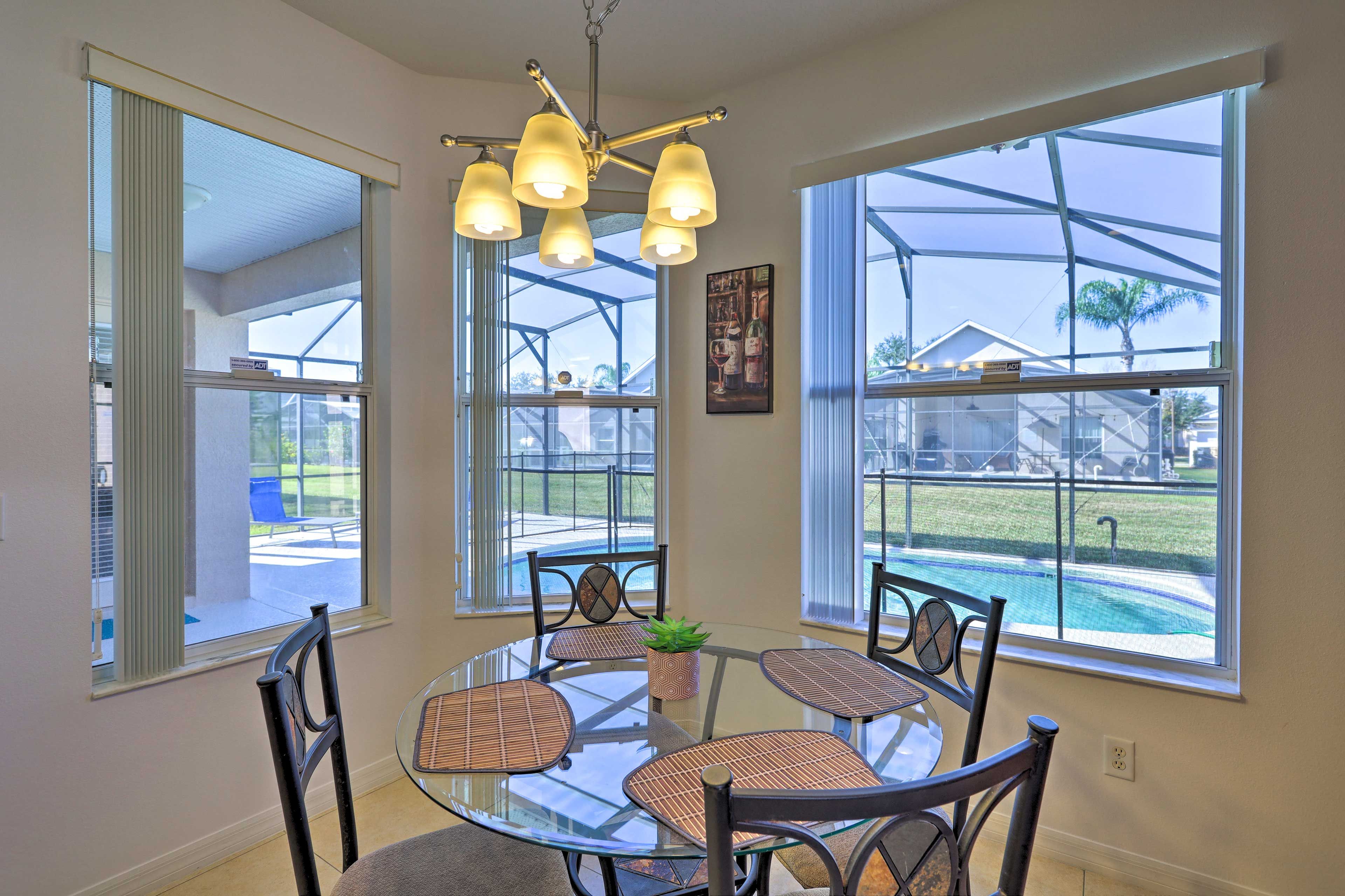 Kitchen Dining Area