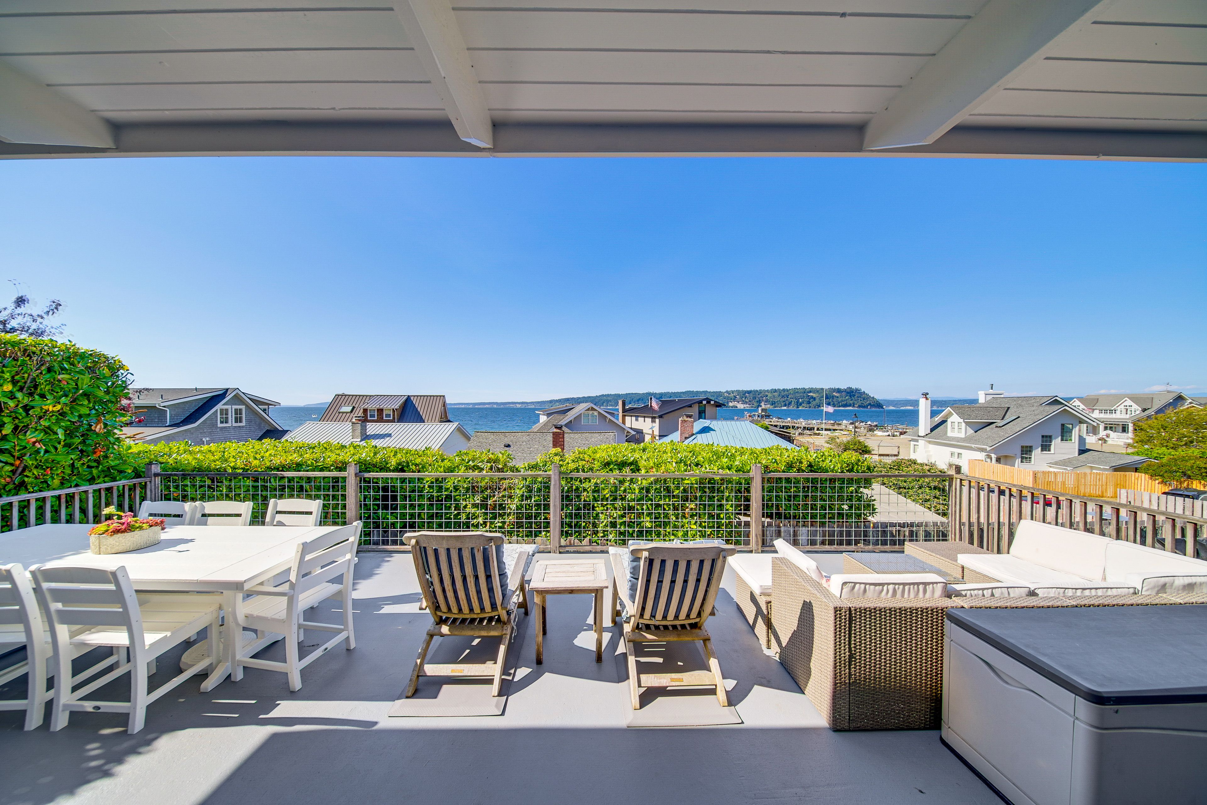 Balcony | Dining Area
