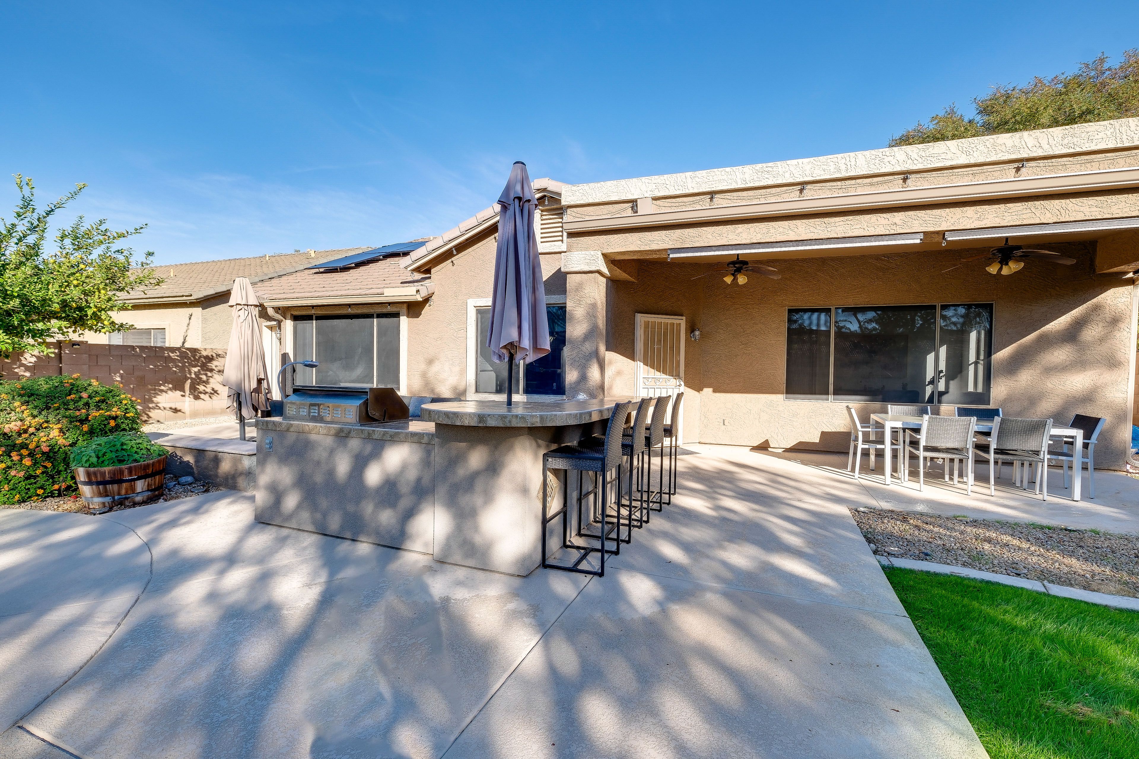 Backyard | Outdoor Kitchen w/ Gas Grill | Dining & Lounge Areas