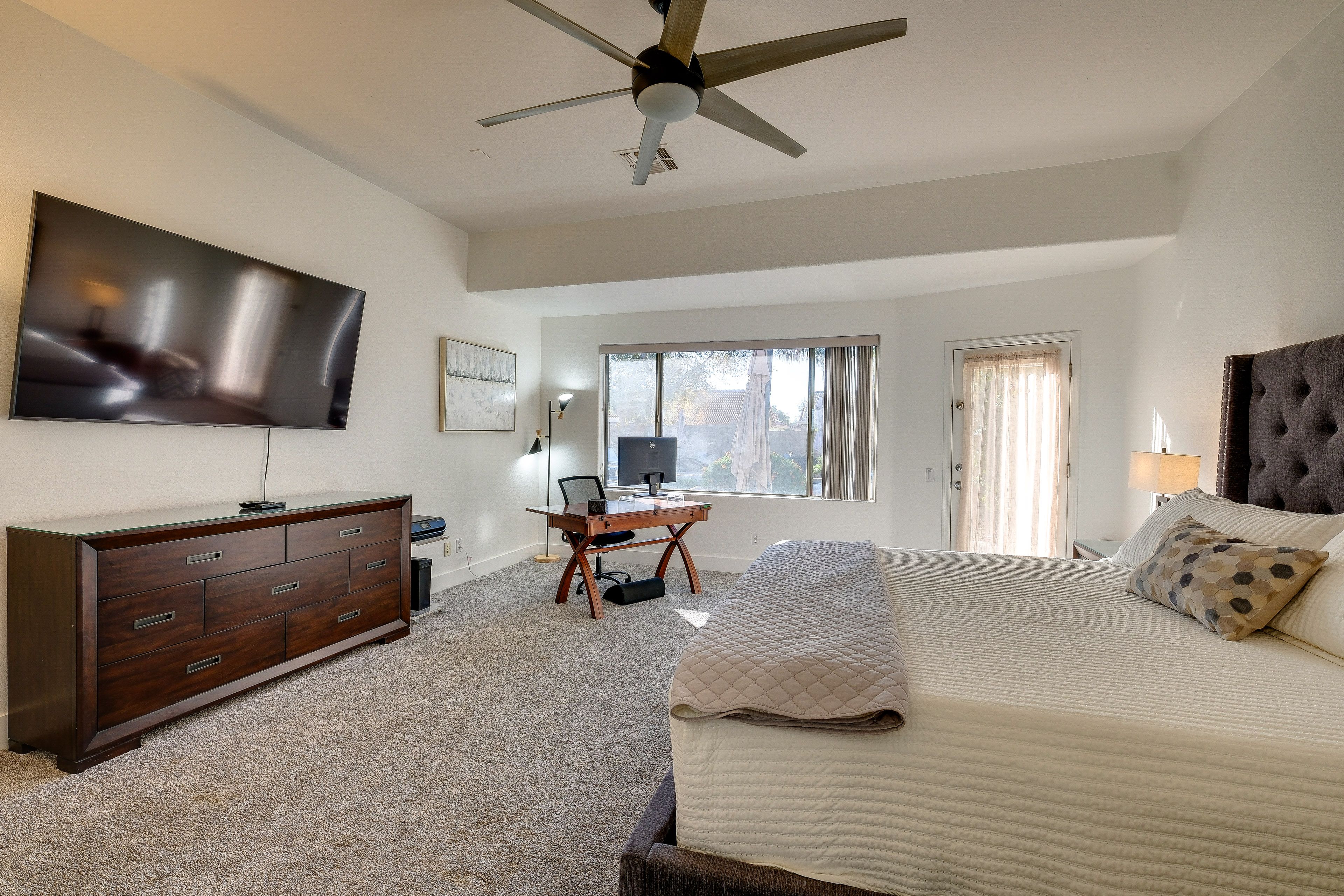 Bedroom 1 | Main Level | King Bed | Electric Fireplace | Smart TV | En-Suite