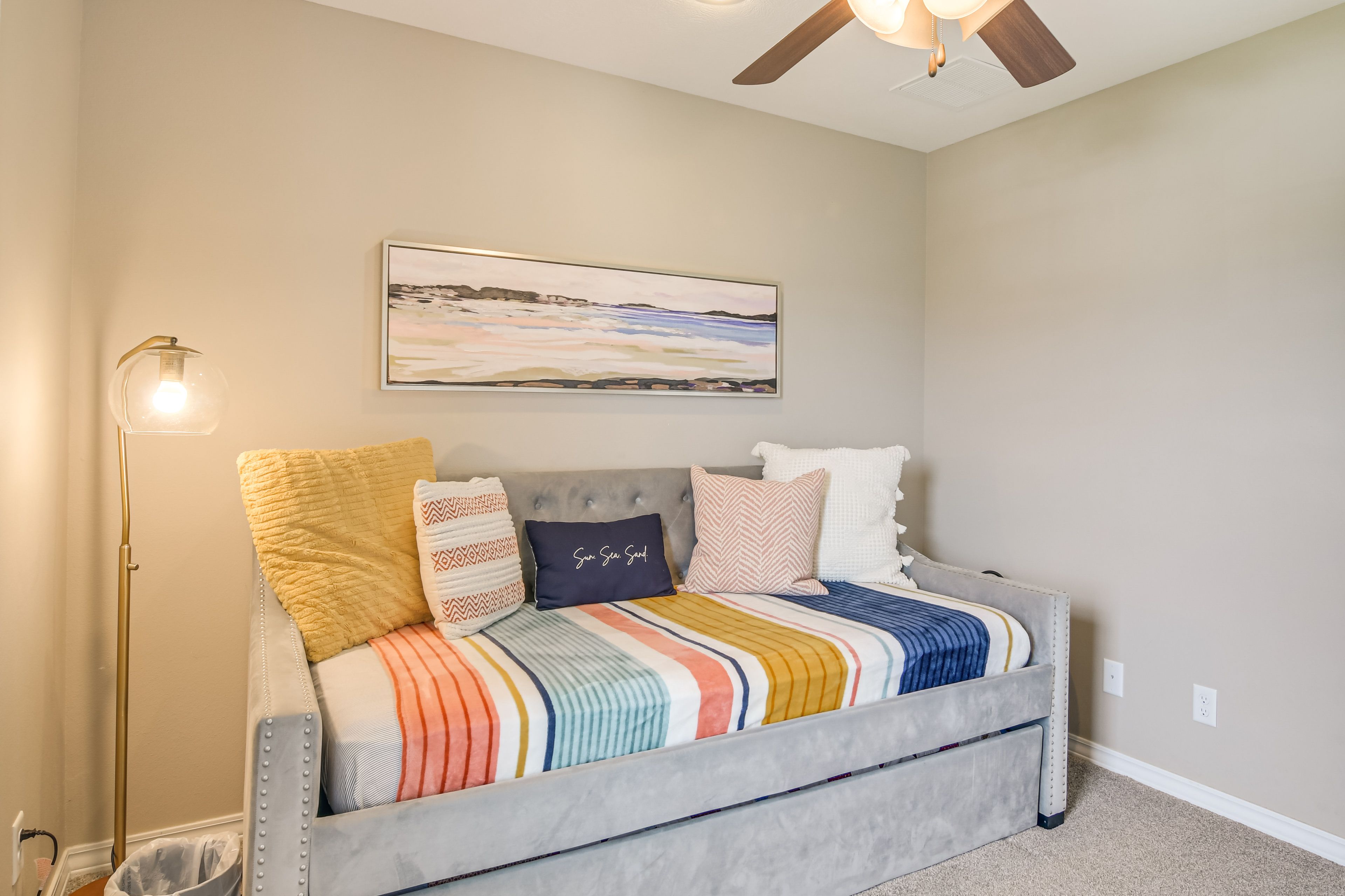 Bedroom 3 | Twin Daybed w/ Twin Trundle