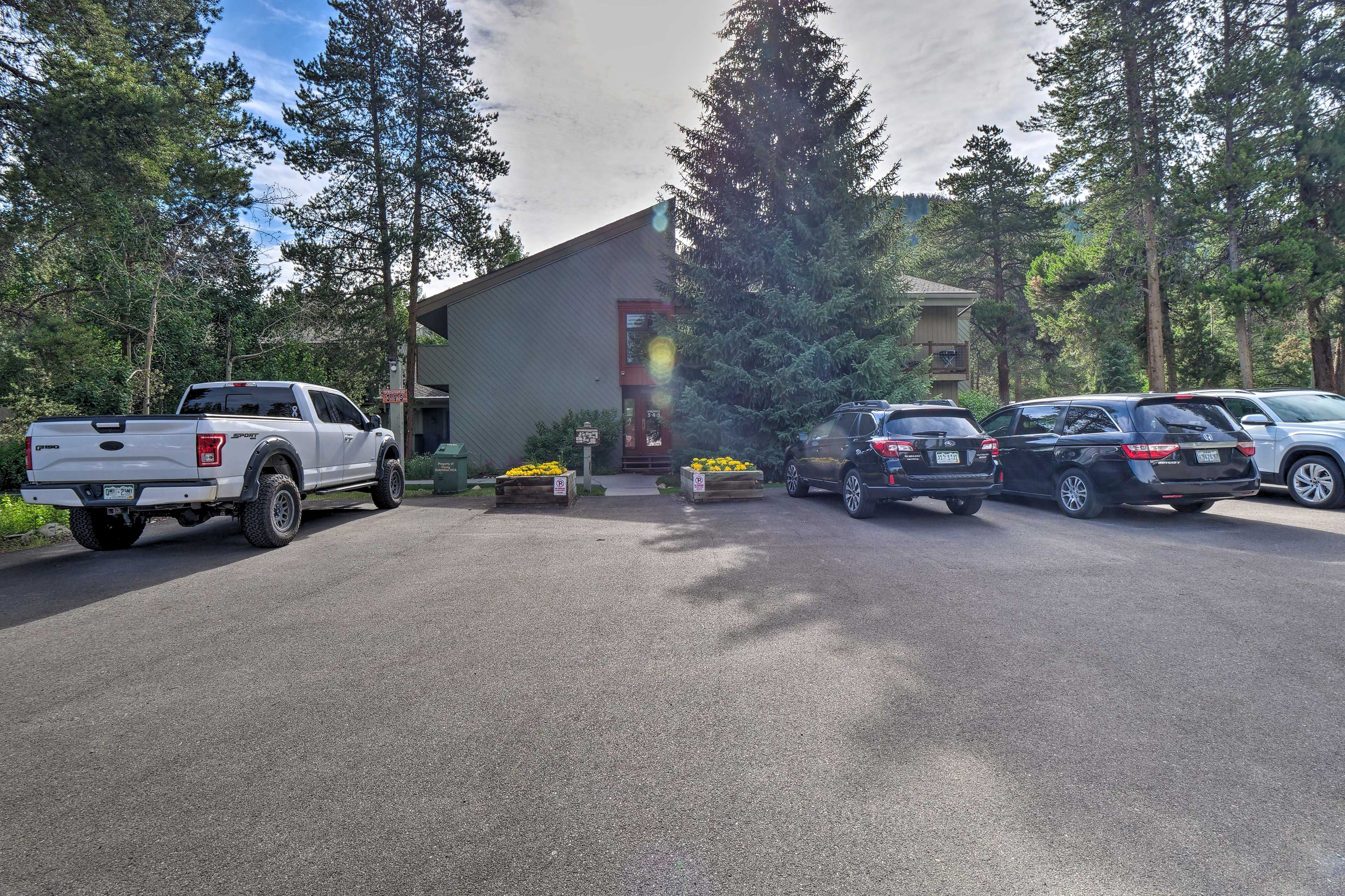 Community Parking Lot (2 Vehicles)