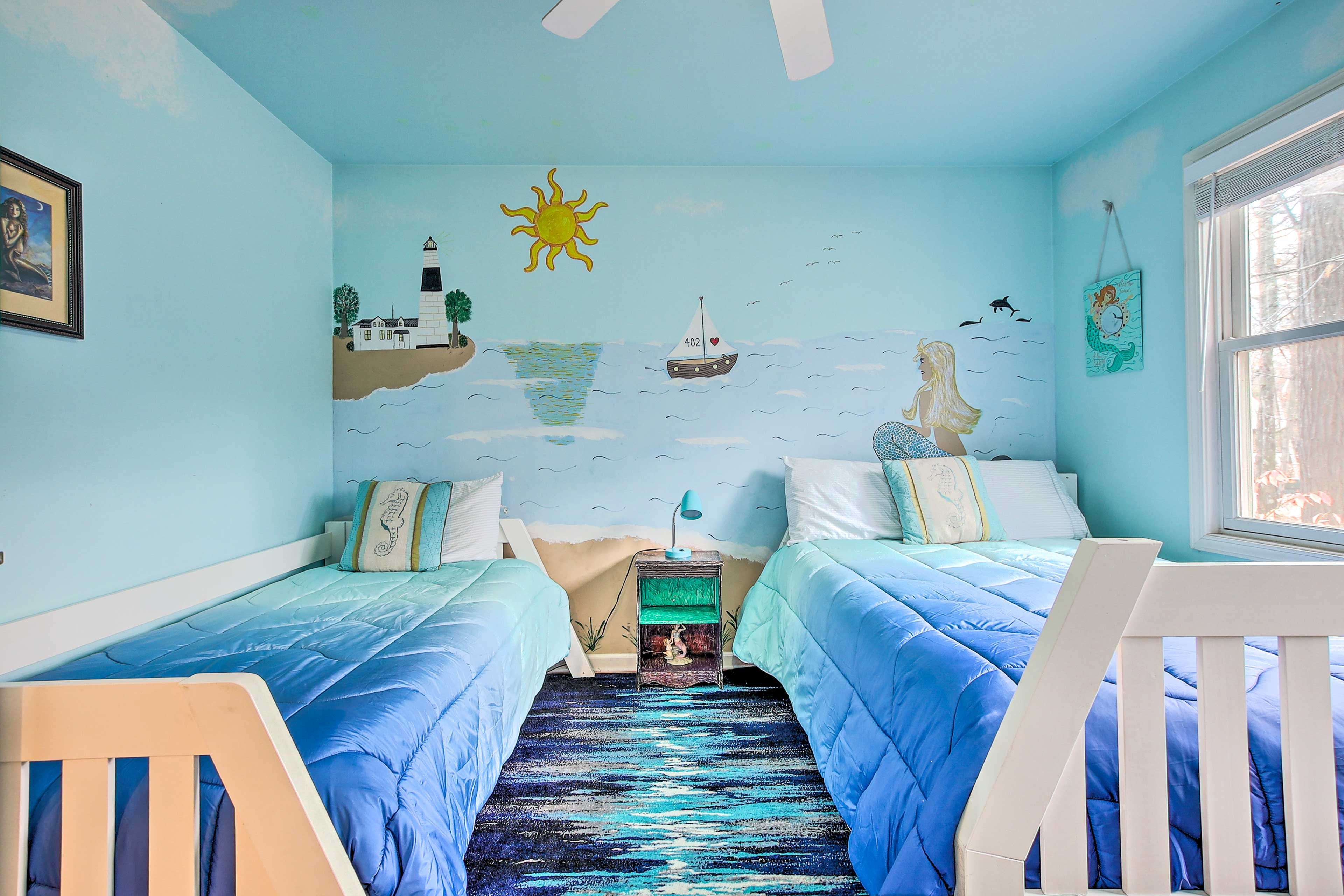 Bedroom 3 | Twin Bed | Full Bed | Main Floor