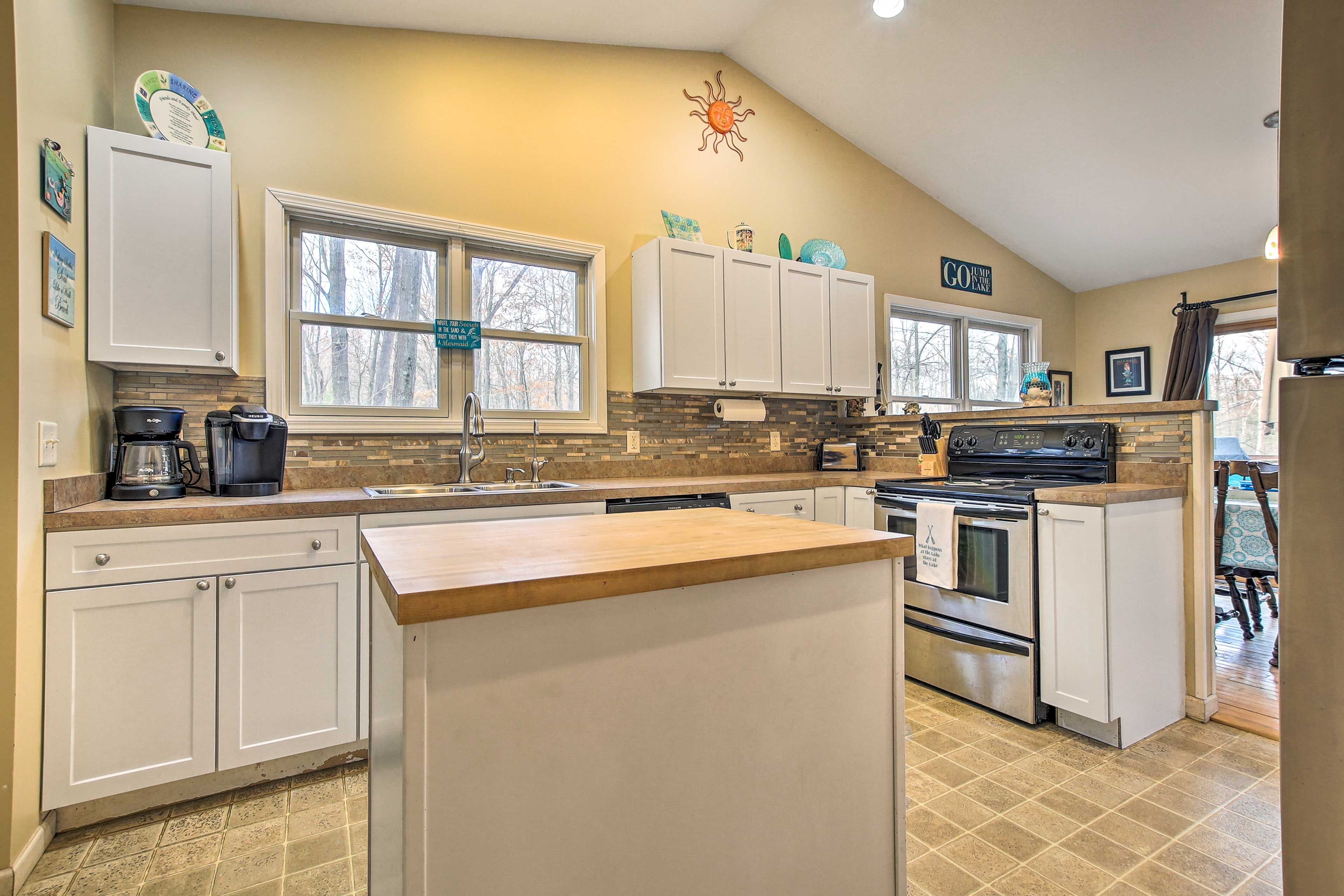 Kitchen | Fully Equipped
