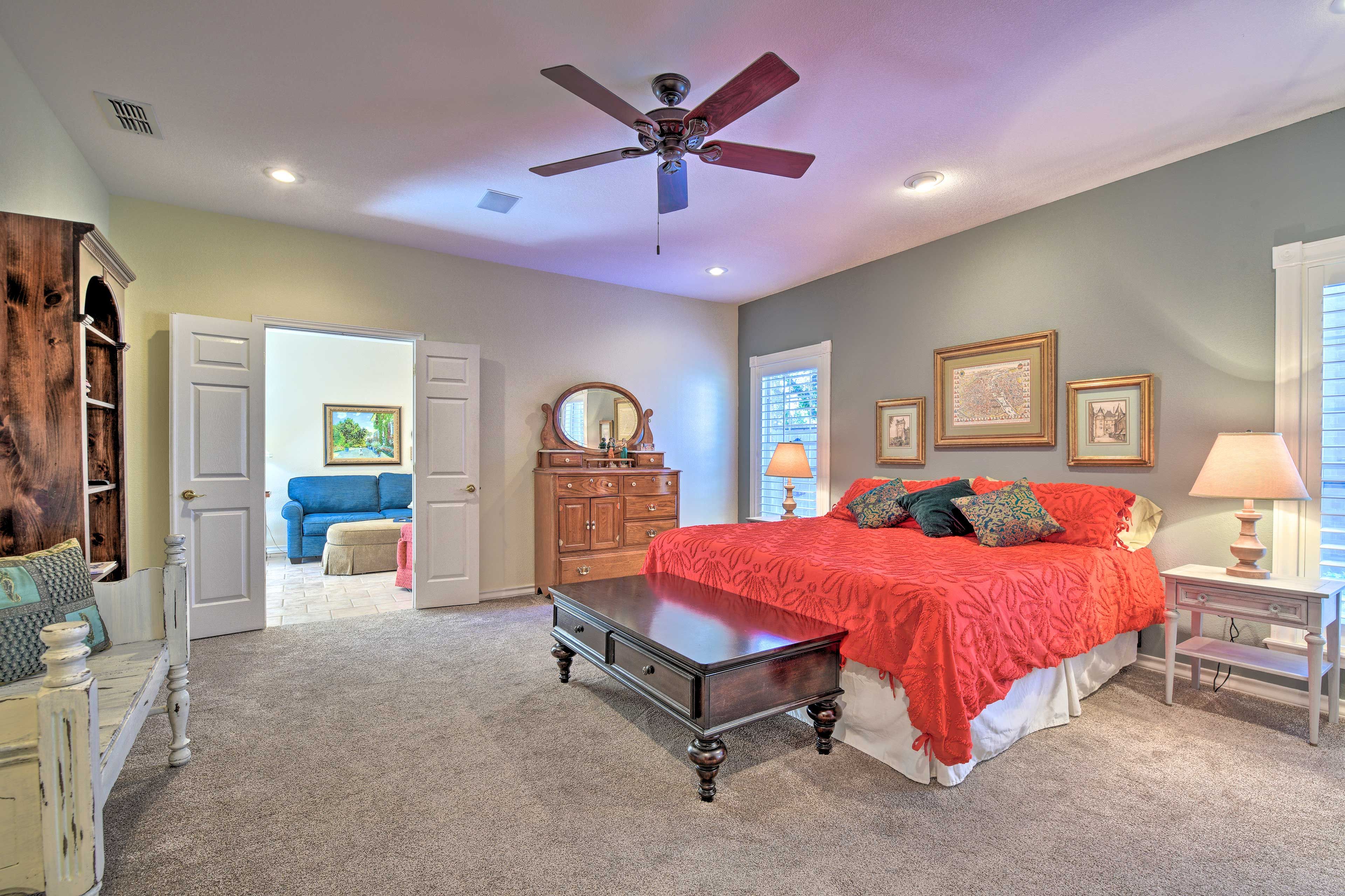 Bedroom 1 | King Bed | Linens Provided