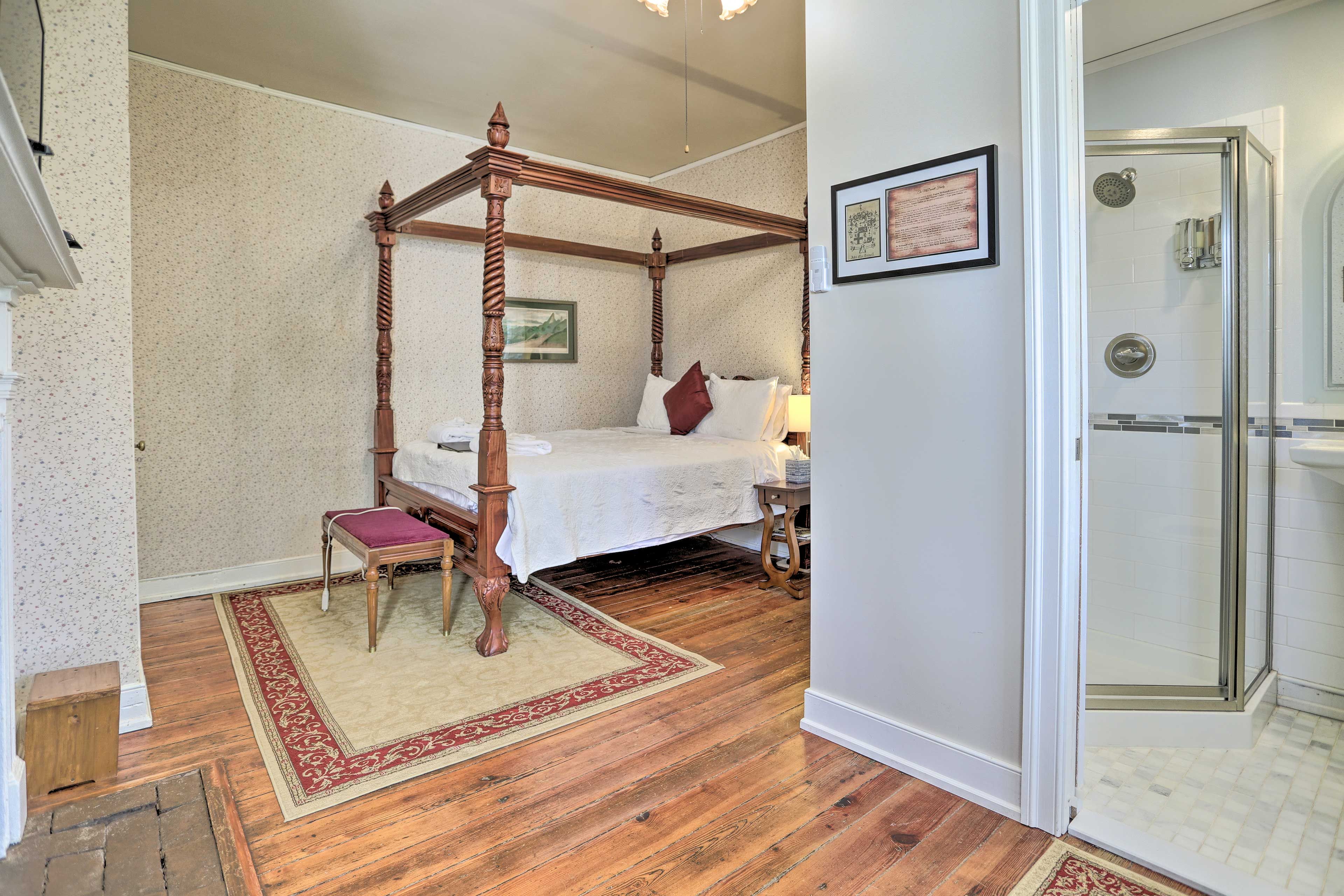 Bedroom 4 | Hangers