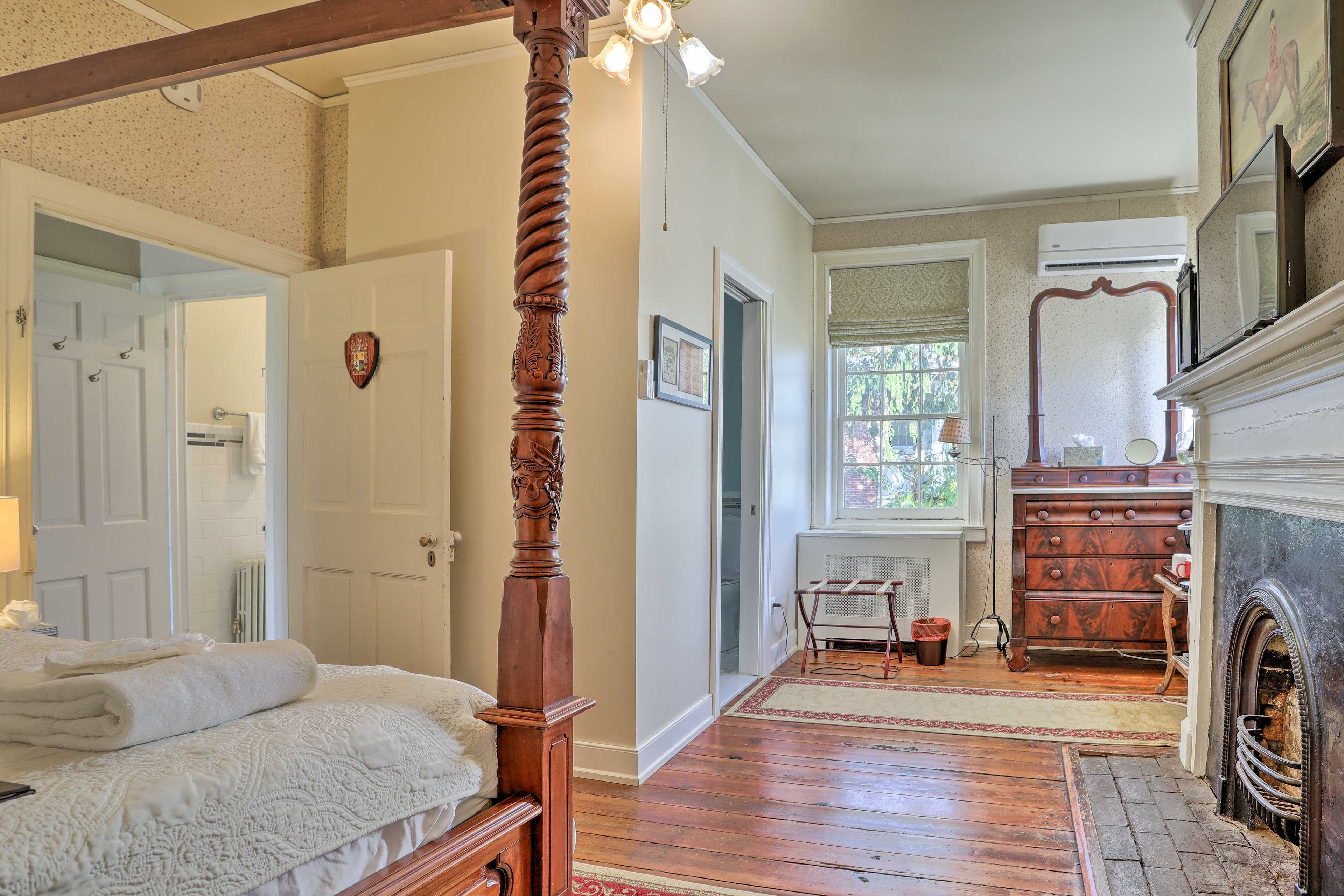 Bedroom 4 | Smart TV | Fireplace