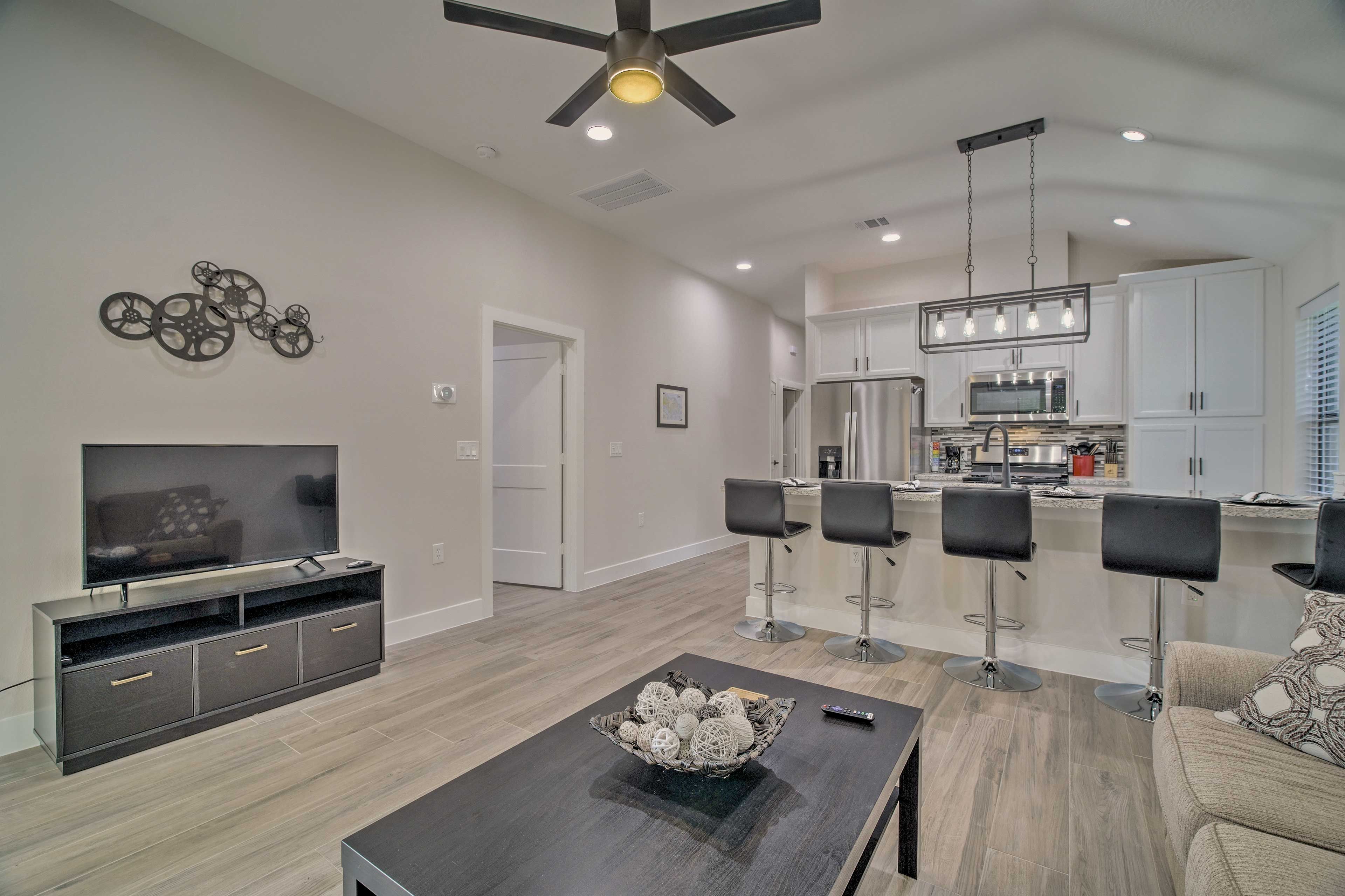 Interior | Free WiFi | Central Air Conditioning & Heating