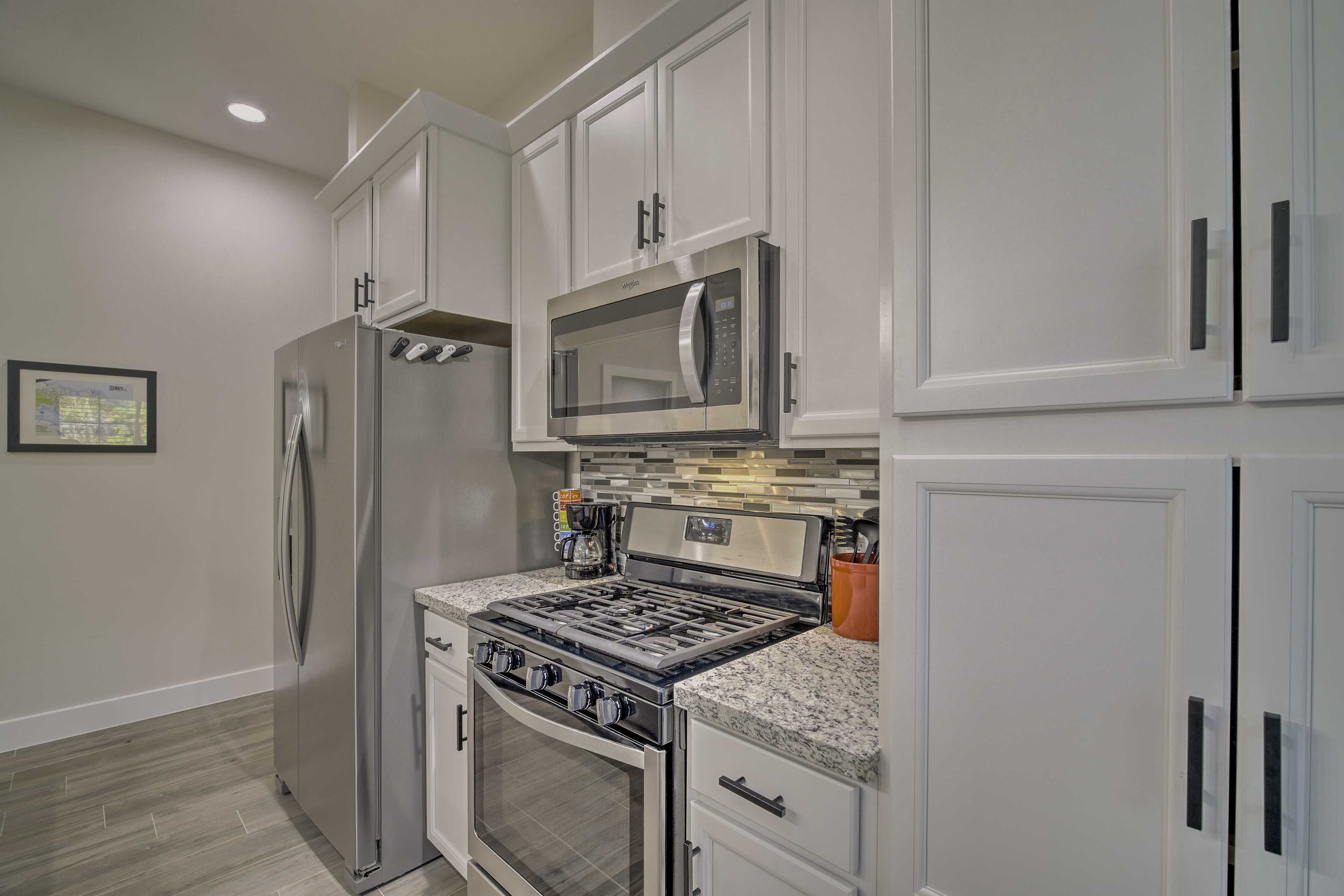 Kitchen | Standard Drip Coffee Maker