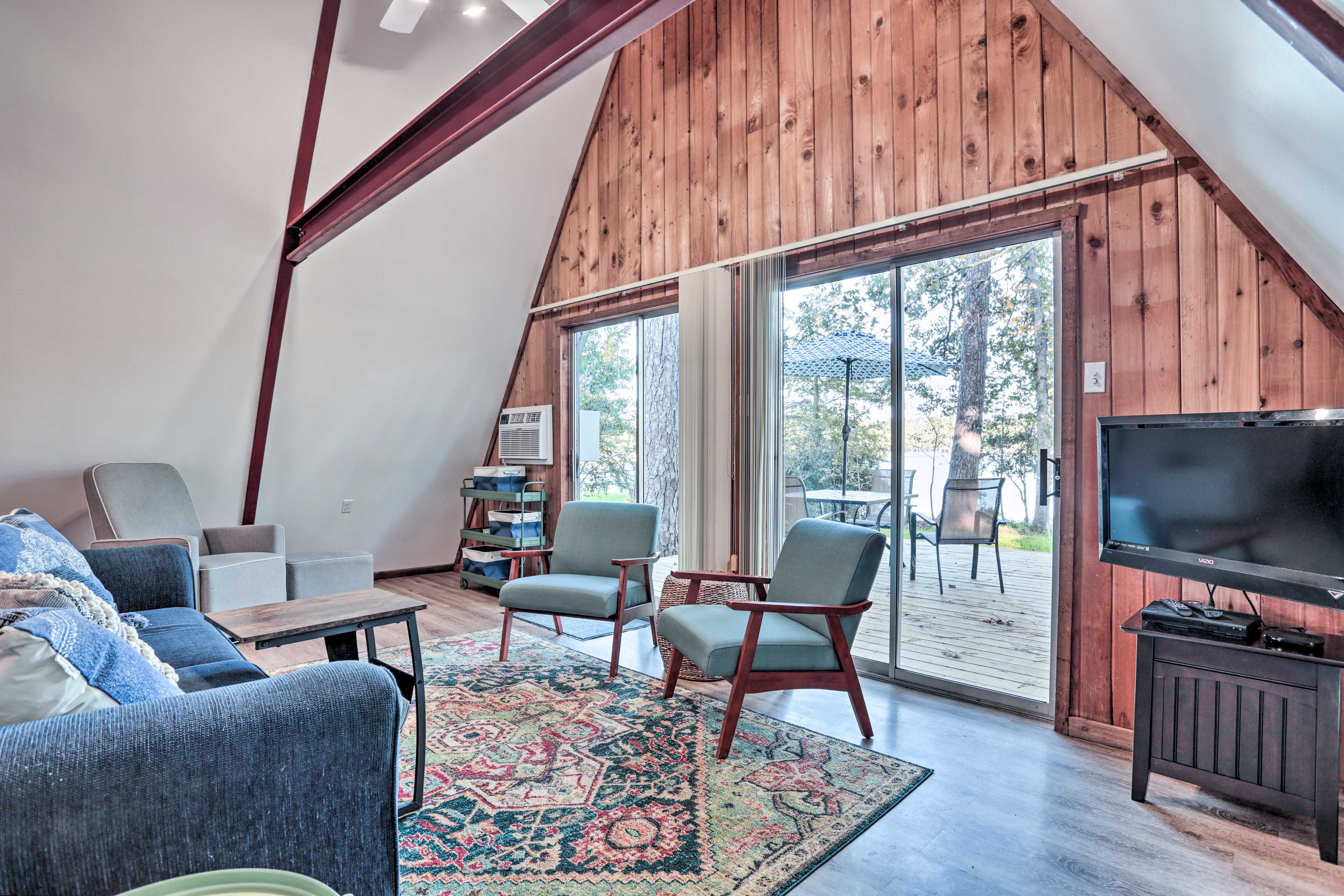 Living Room | Books & Board Games