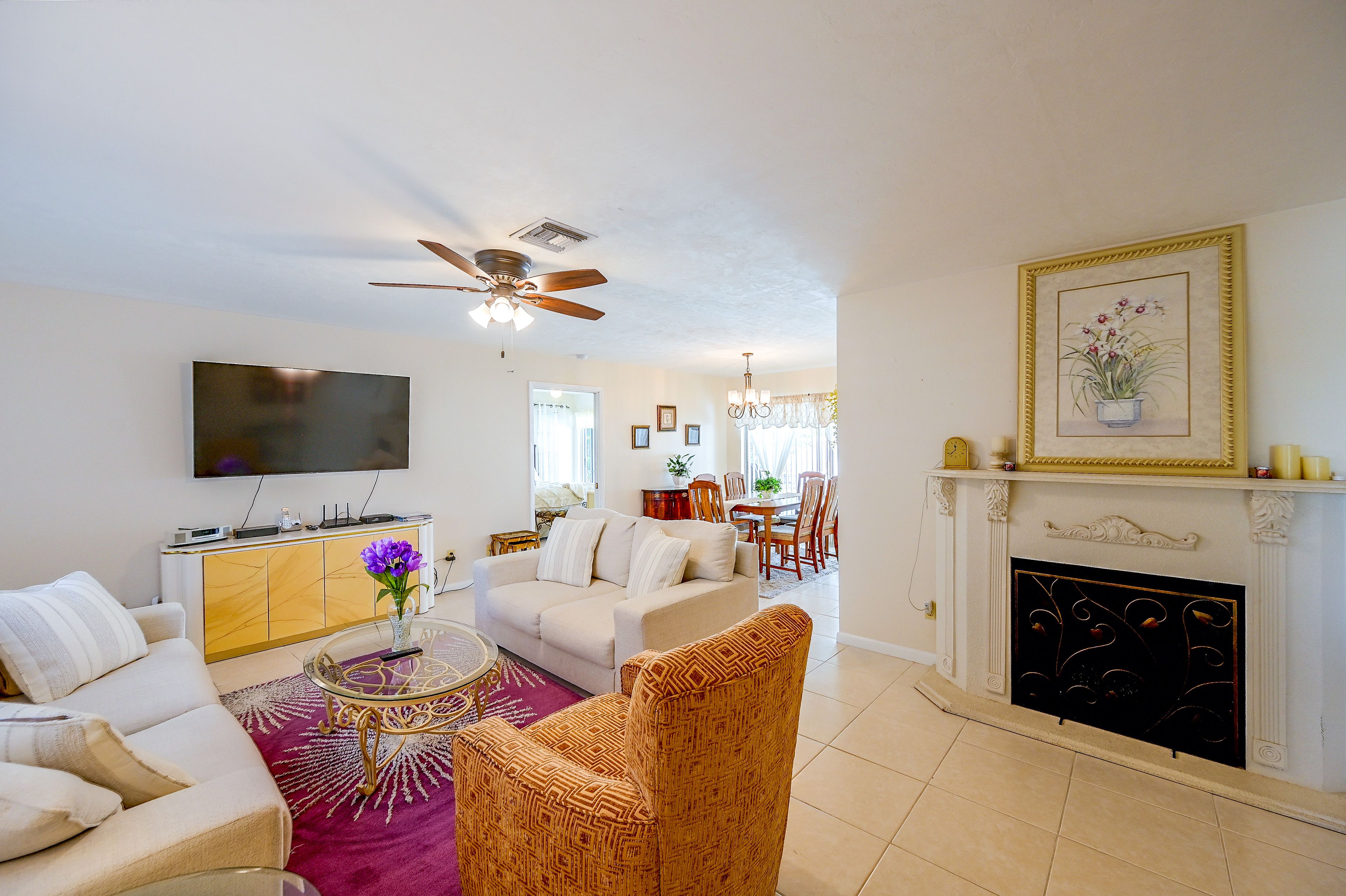 Living Room & Dining Area