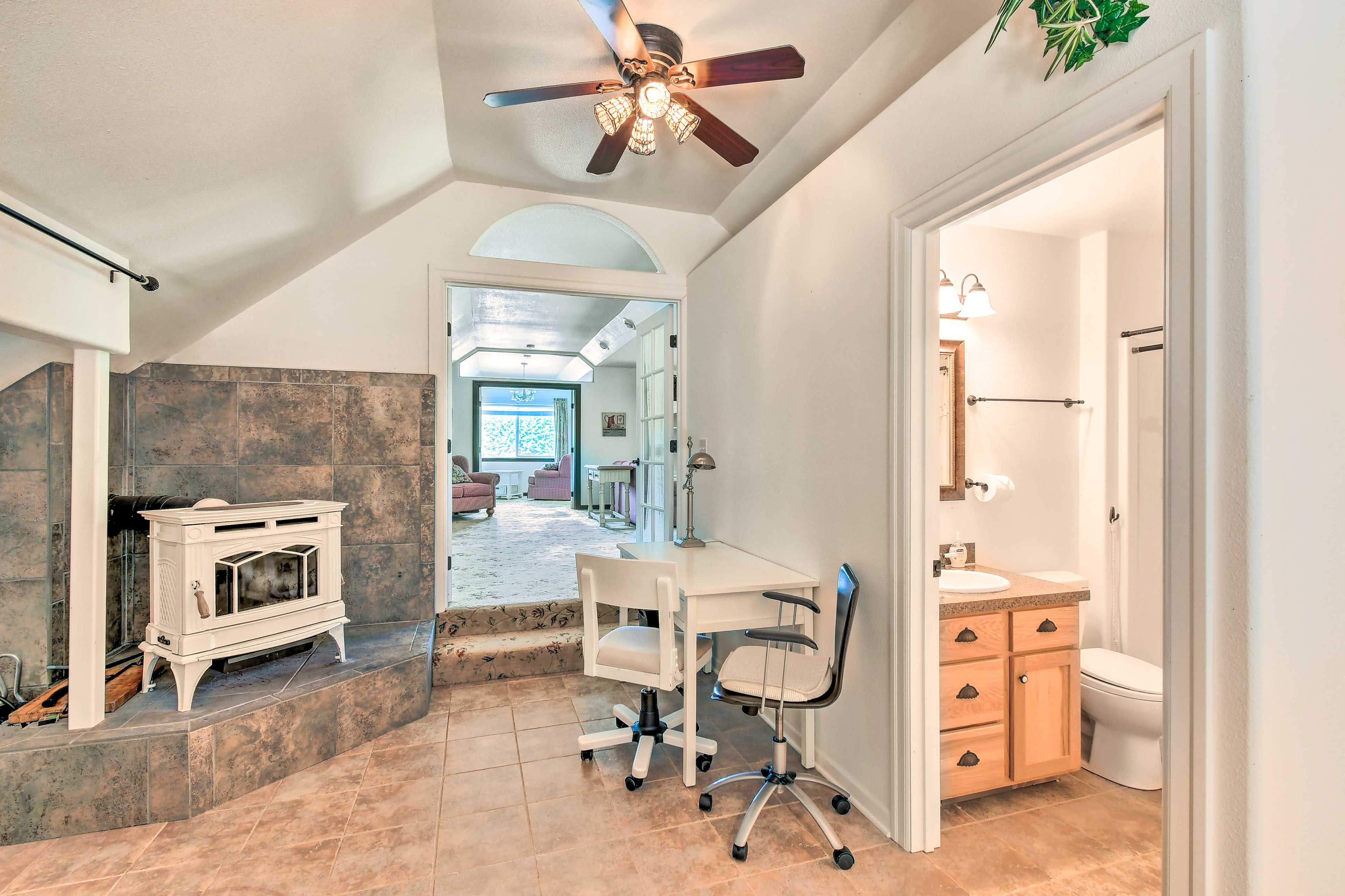 Office Space | Fireplace | Wood-Burning Stove