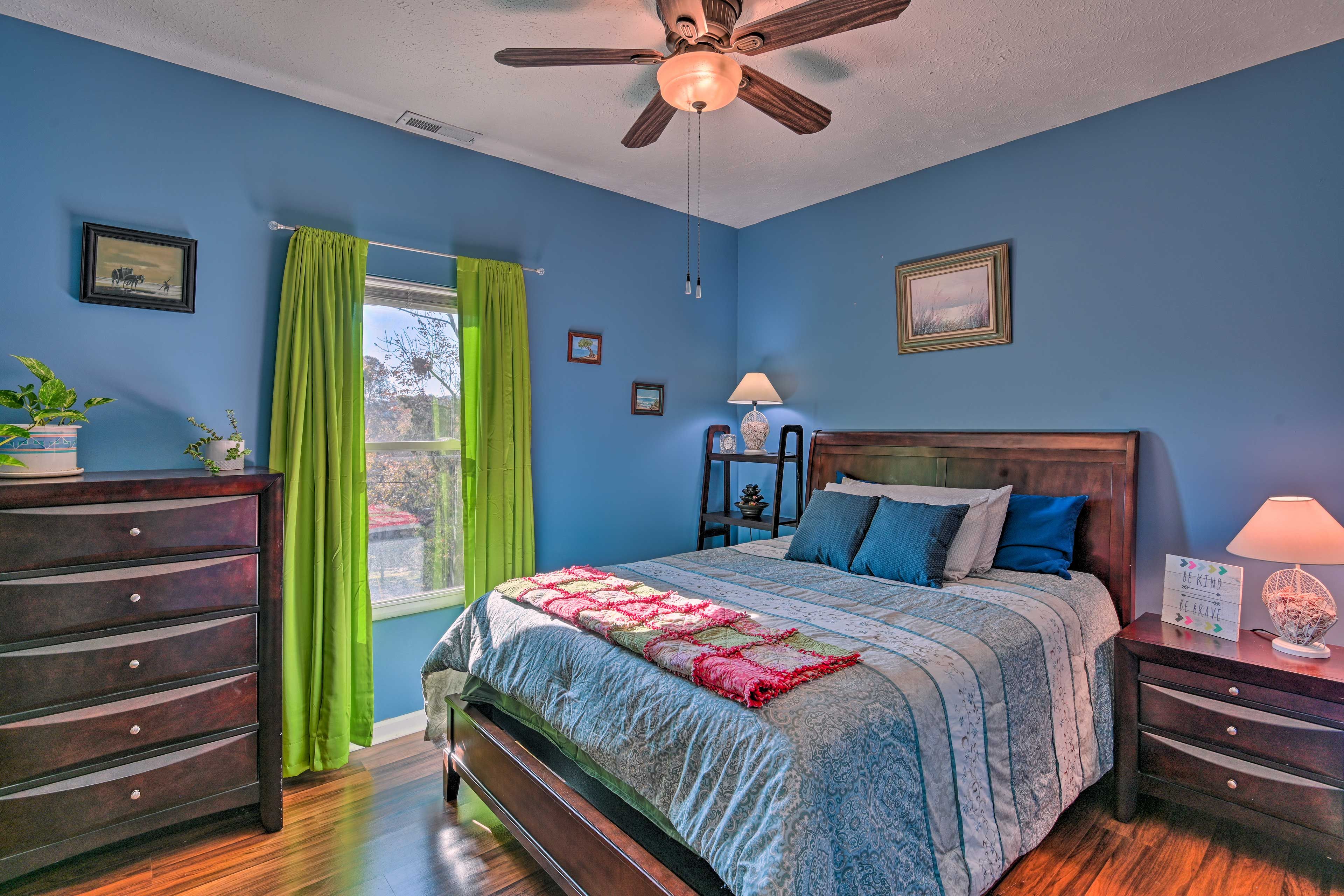 Bedroom 2 | Queen Bed | Main Level