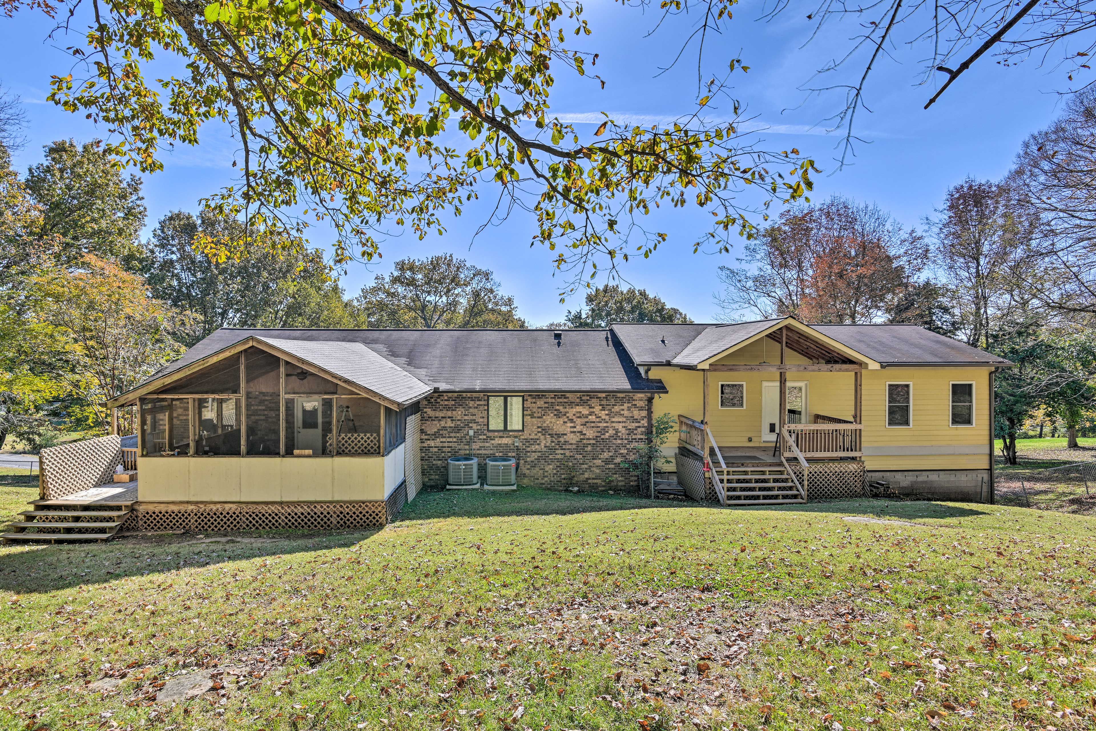 Spacious Yard