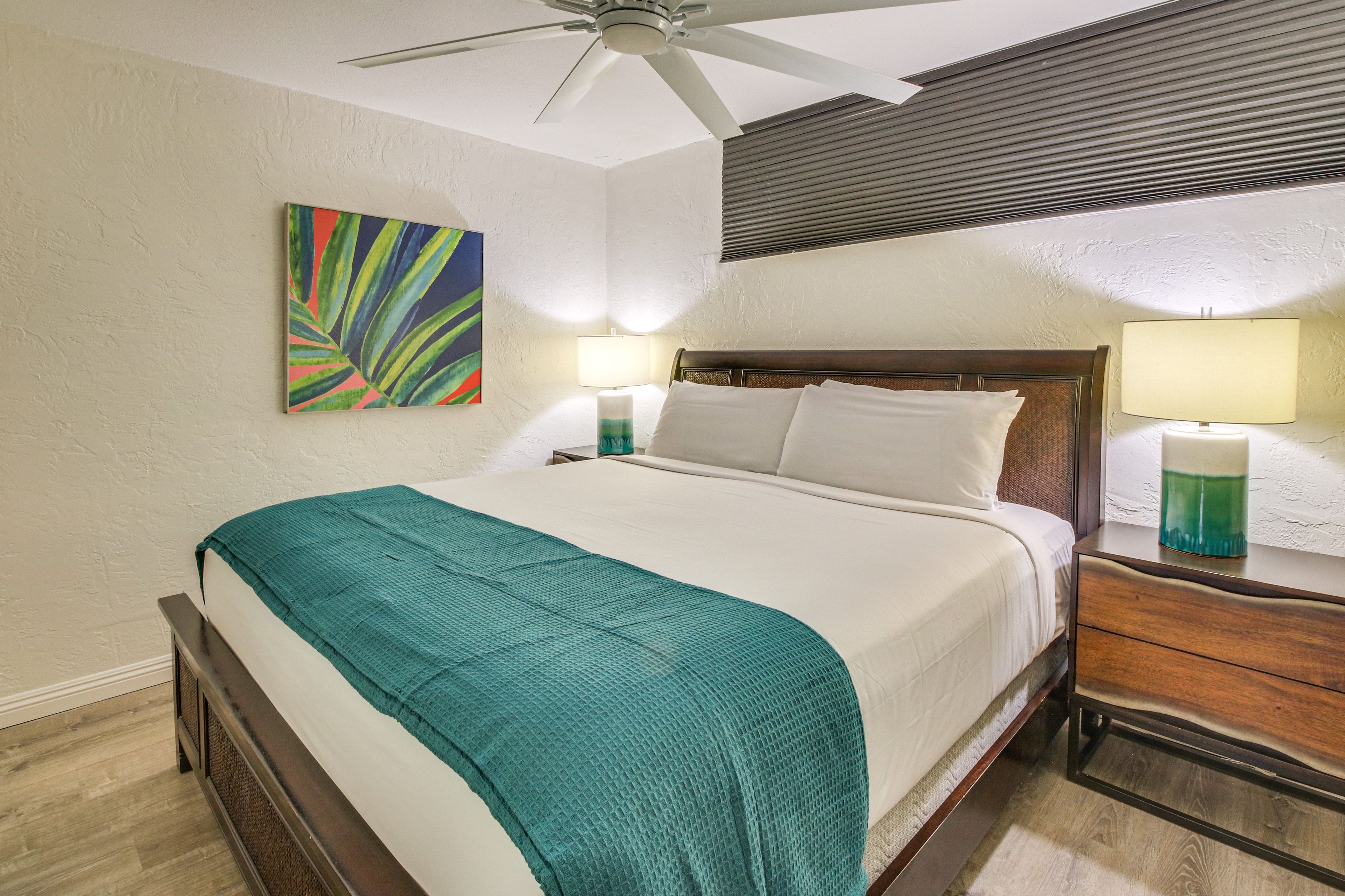 Bedroom | King Bed | Linens & Towels | Smart TV w/ Cable | Hangers