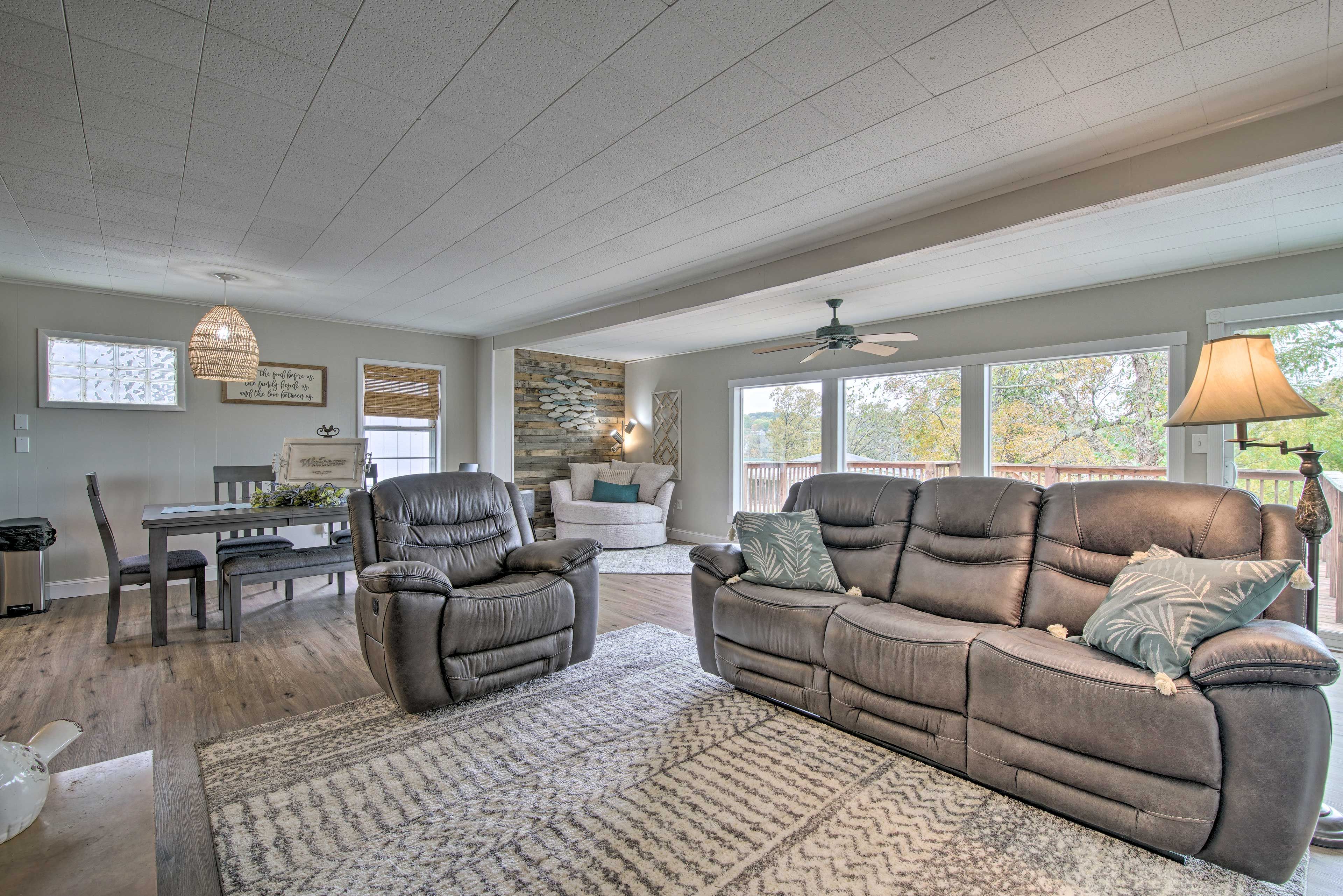 Living Room | Central A/C & Heating