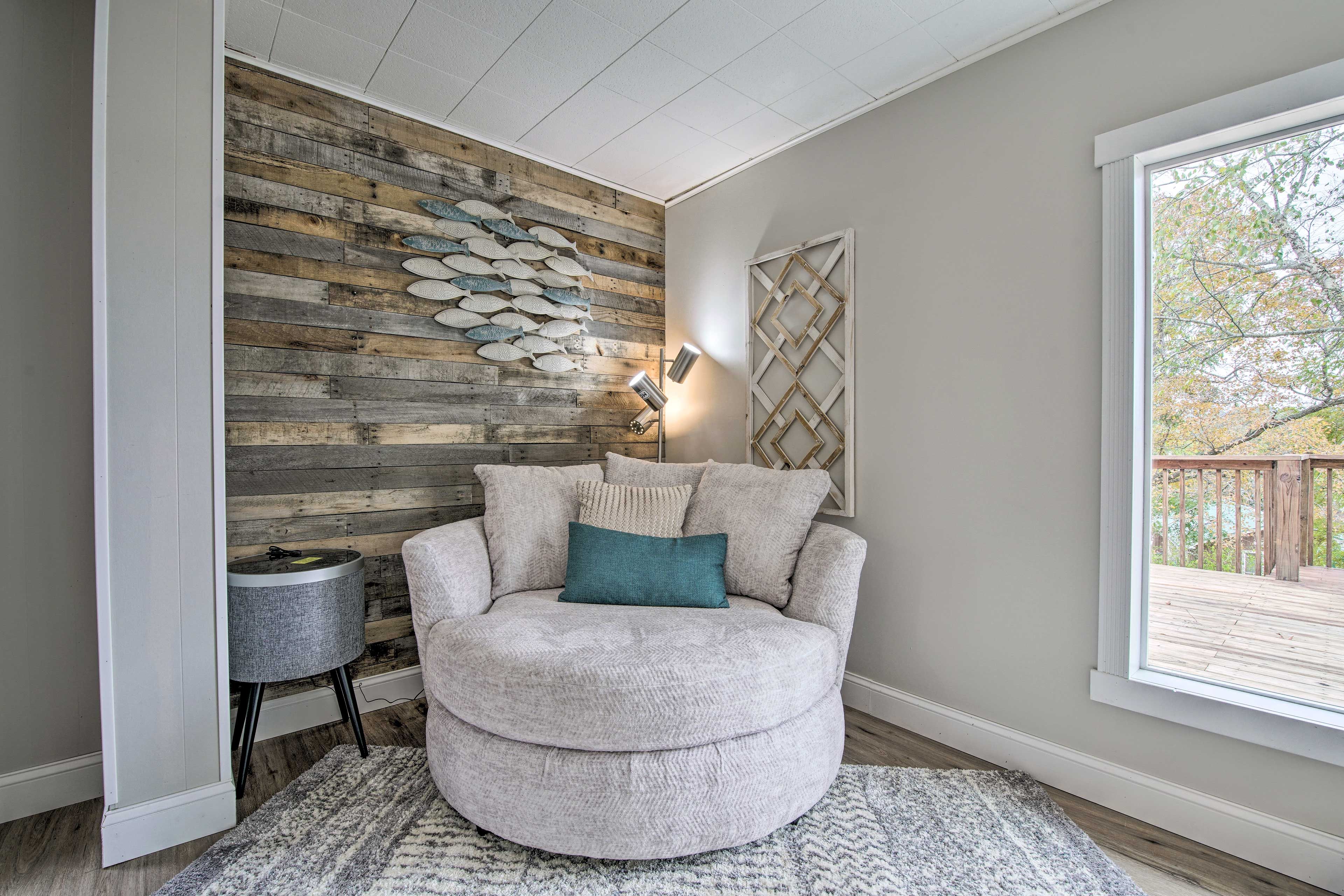 Living Room | Multiple Seating Areas