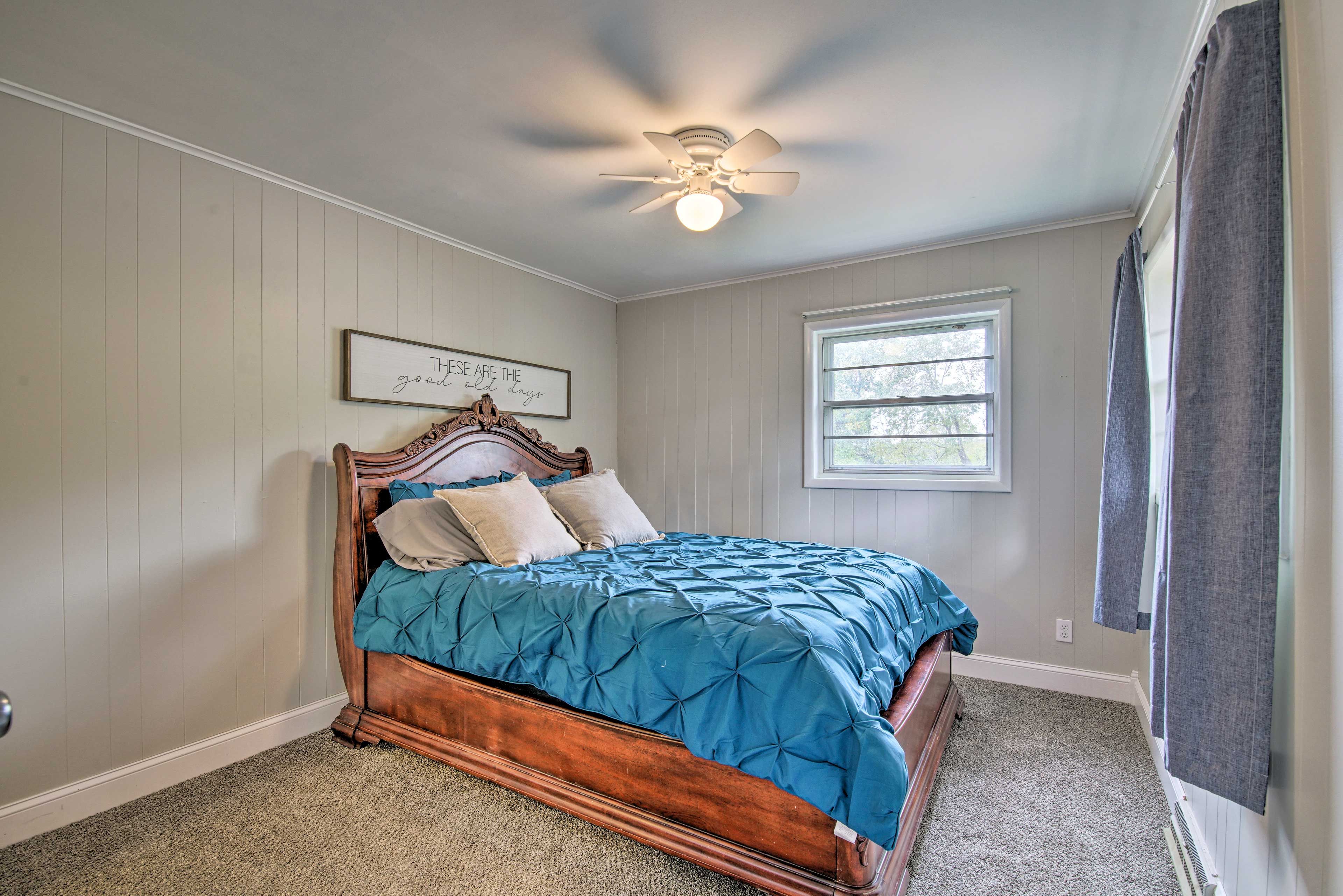 Bedroom 2 | Queen Bed | Main Level
