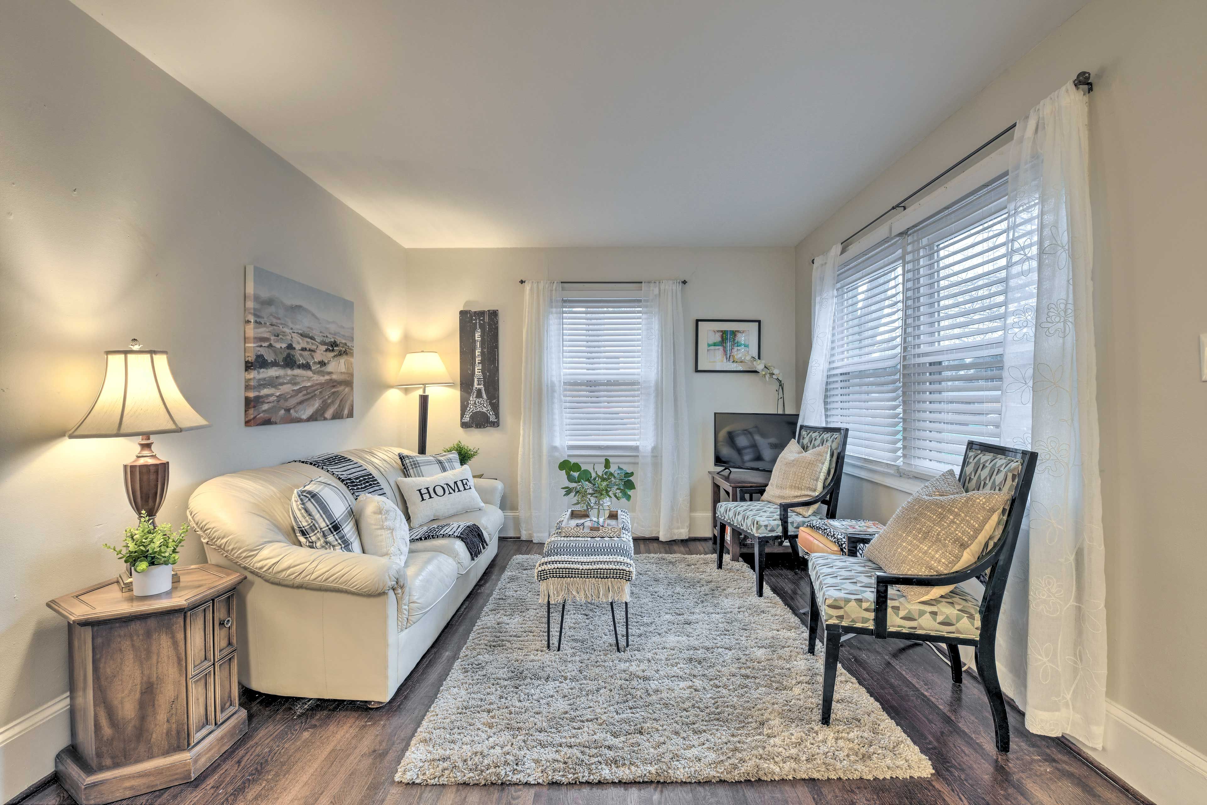 Charlotte Vacation Rental | 2BR | 1BA | Stairs Required for Access | 1,300 Sq Ft