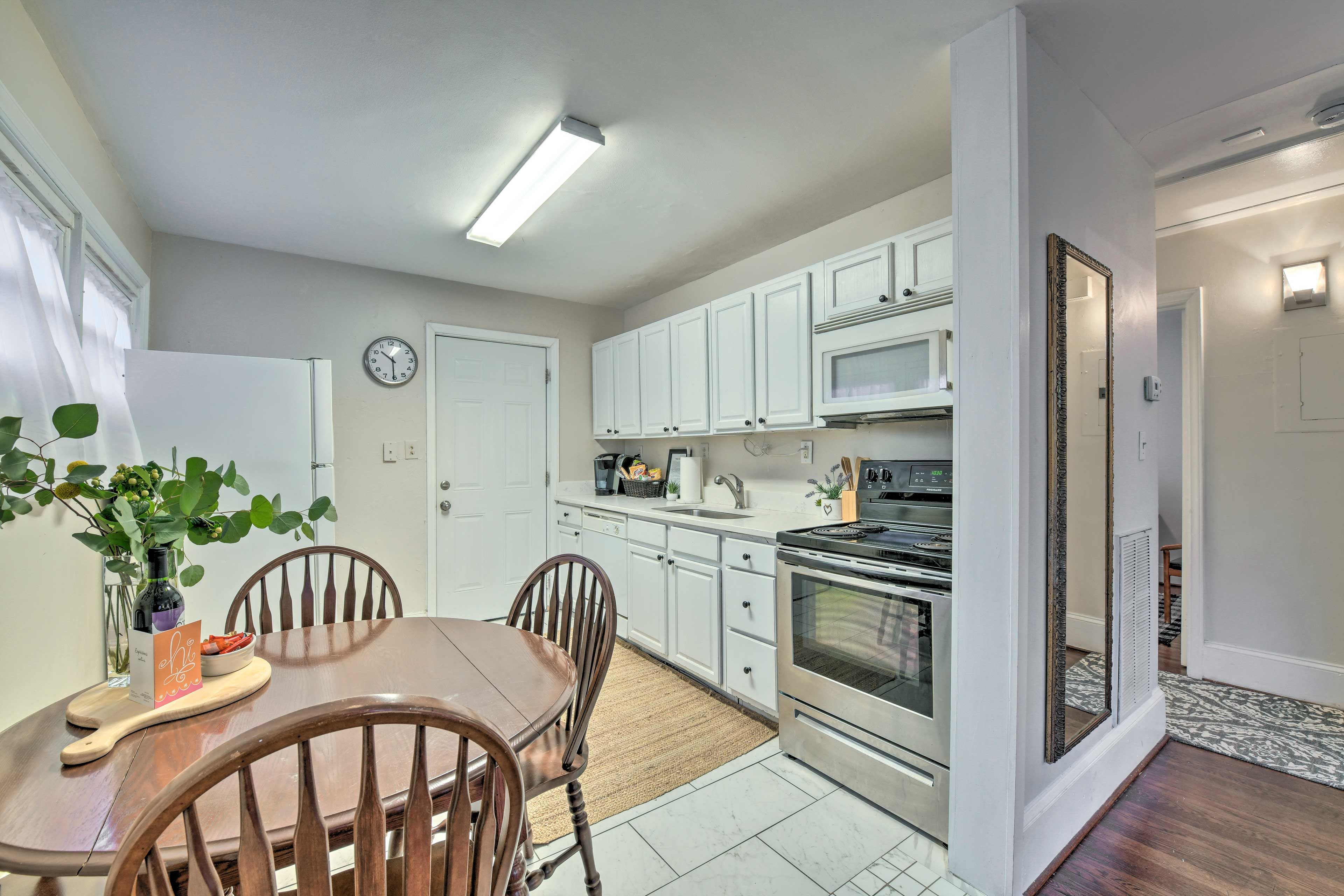 Dining Area | Dishware & Flatware