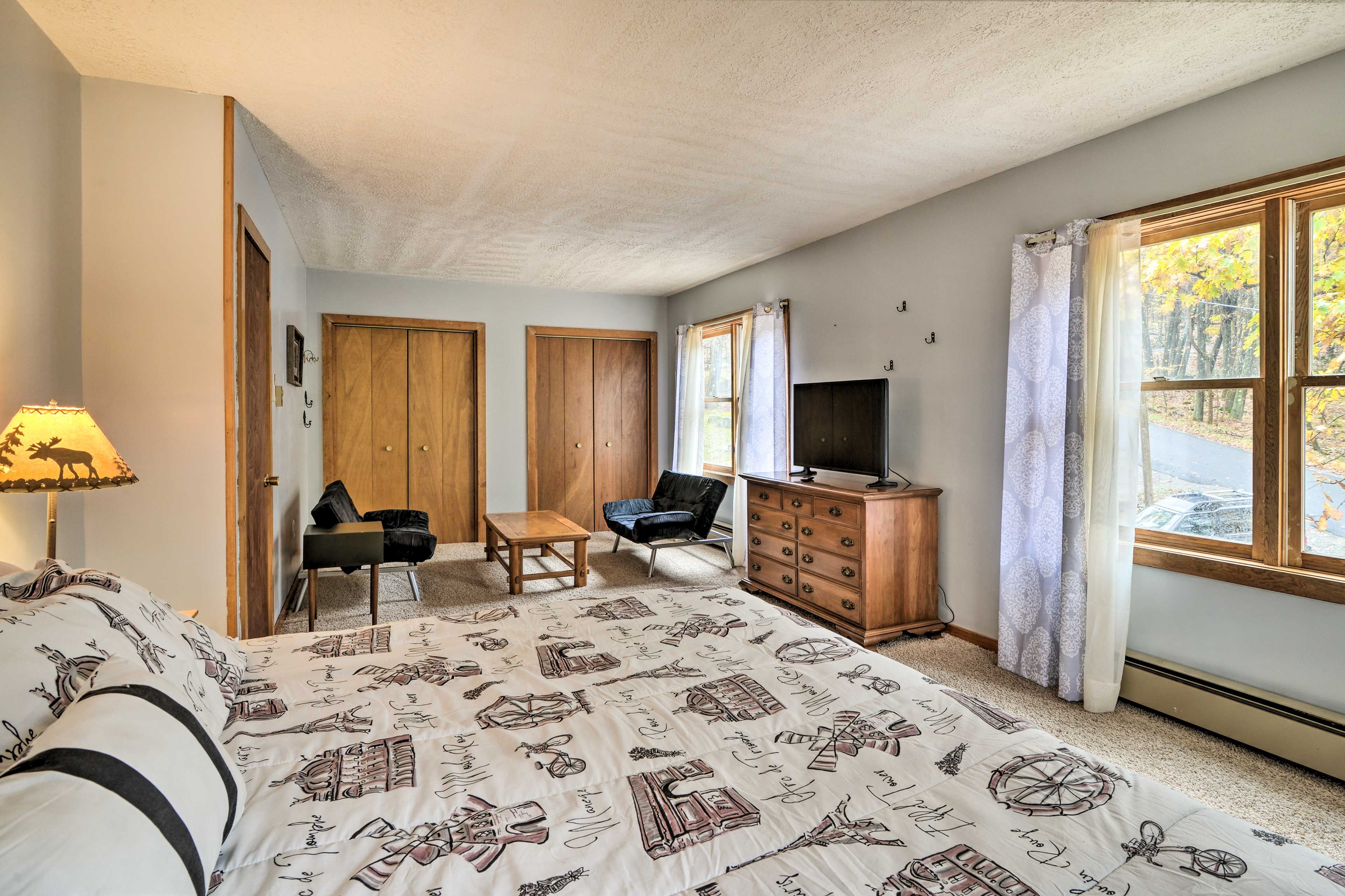 Bedroom 2 | Smart TV