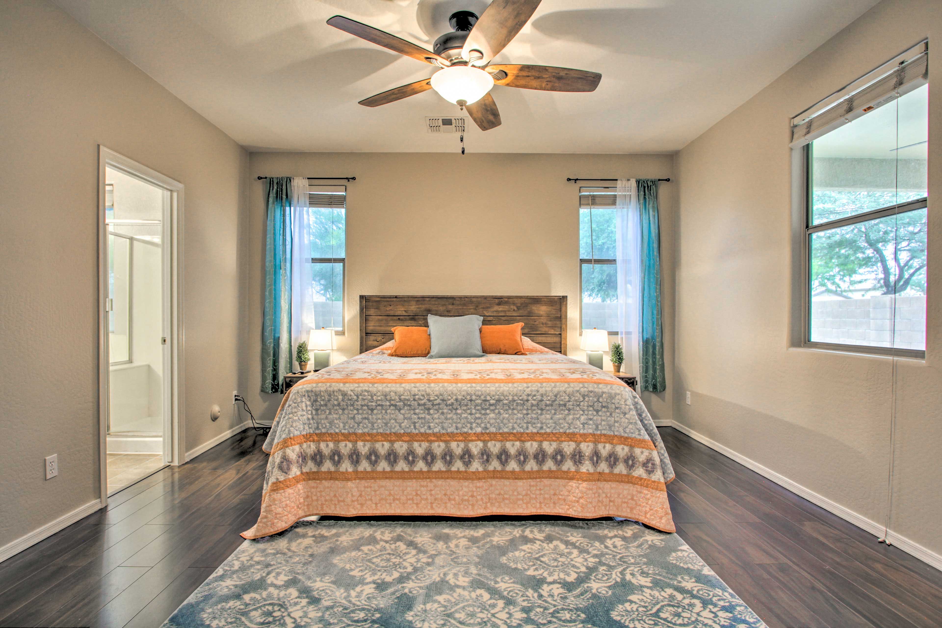 Bedroom 1 | King Bed