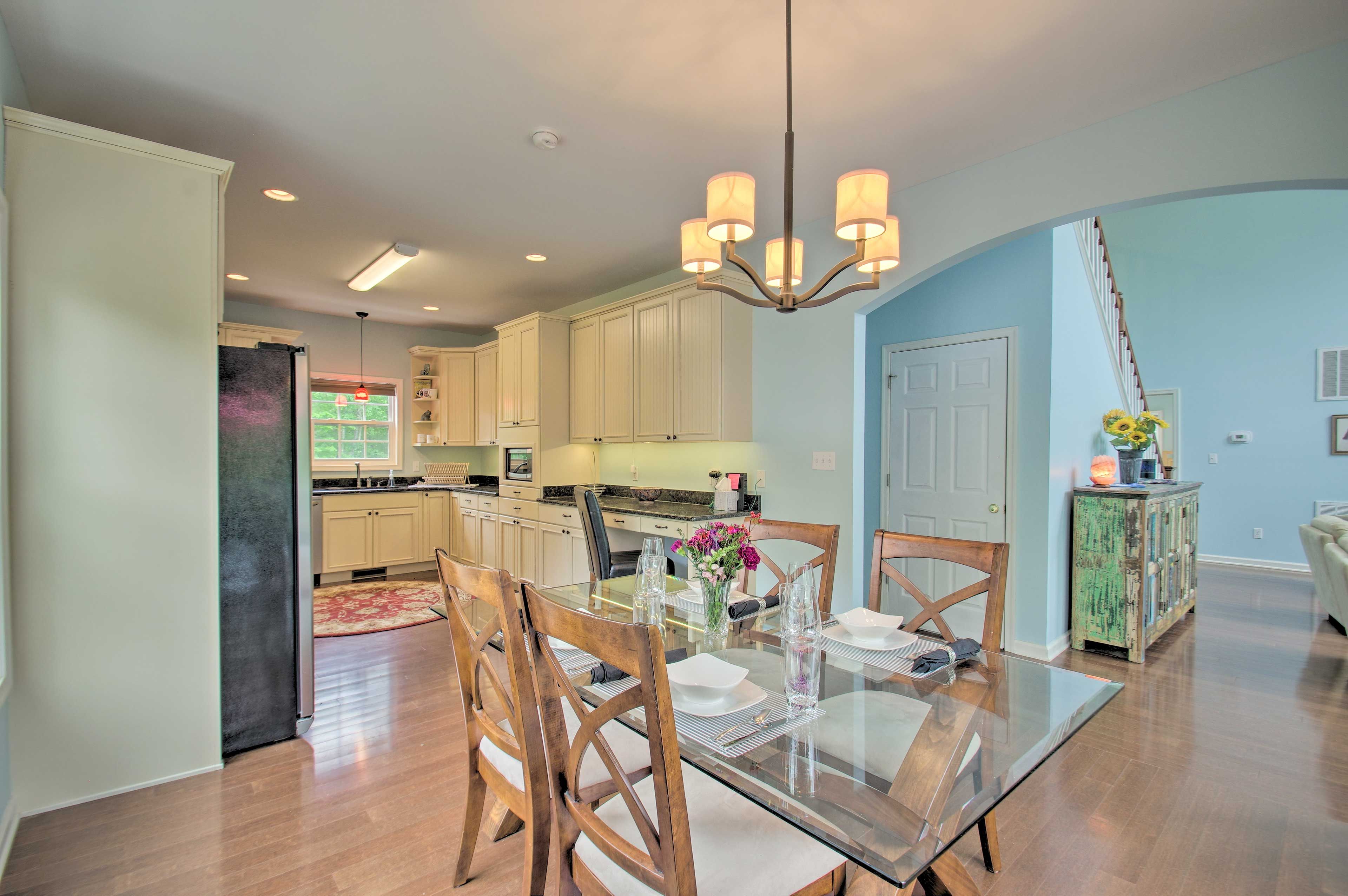 Dining Area | Dishware & Flatware